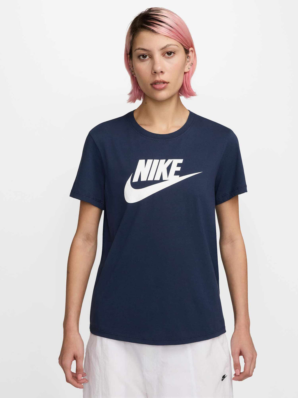 NIKE Тениска W NSW CLUB SS TEE ICN FTRA