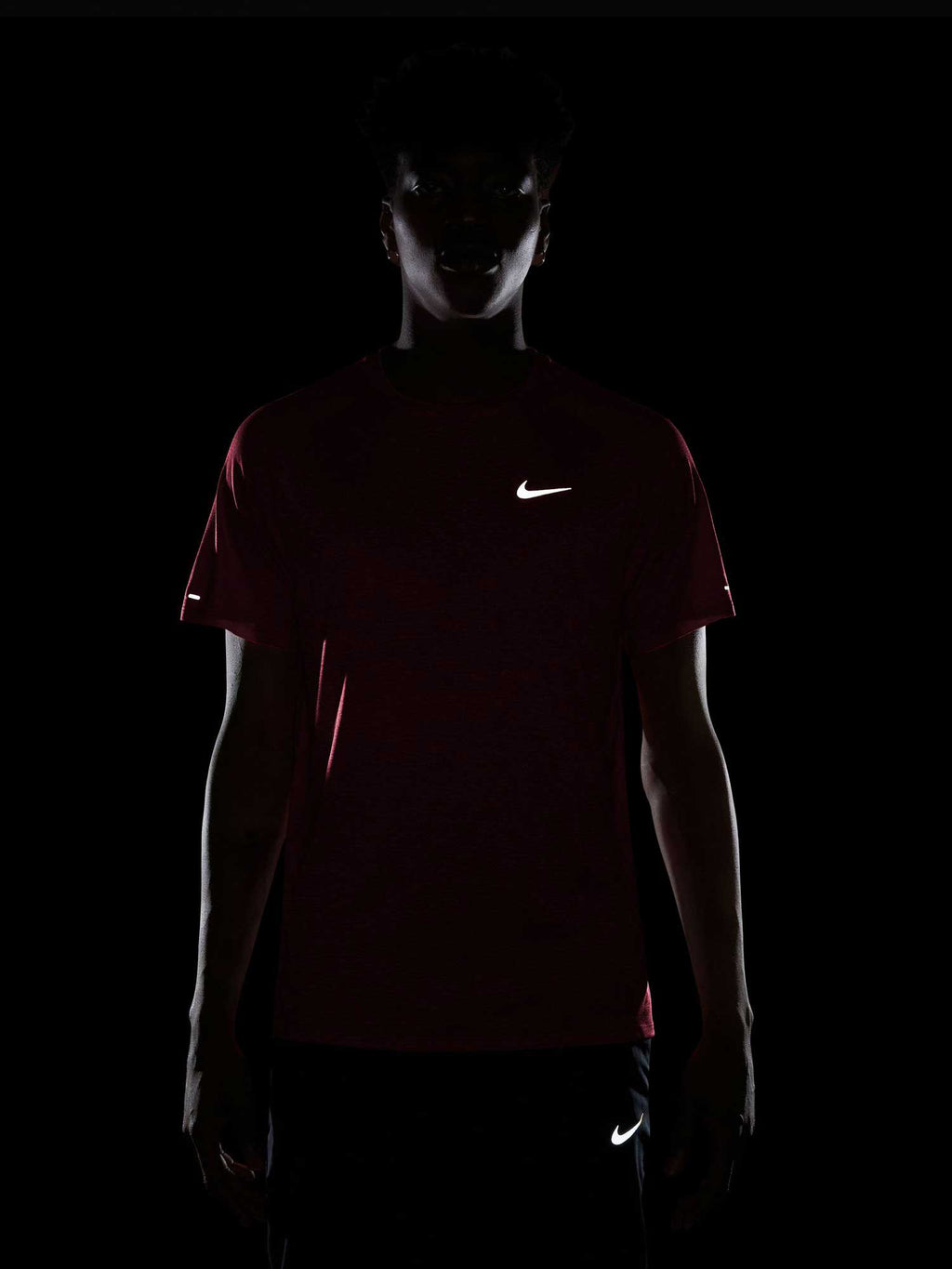 NIKE Тениска M NK DFADV STRIDE SS TOP