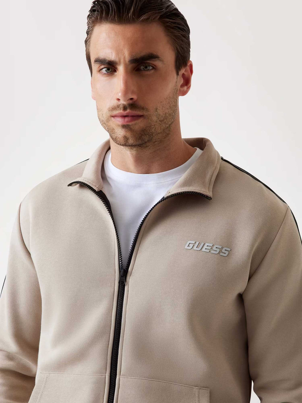 GUESS Спортно горнище MICKEY FULL ZIP SWEA