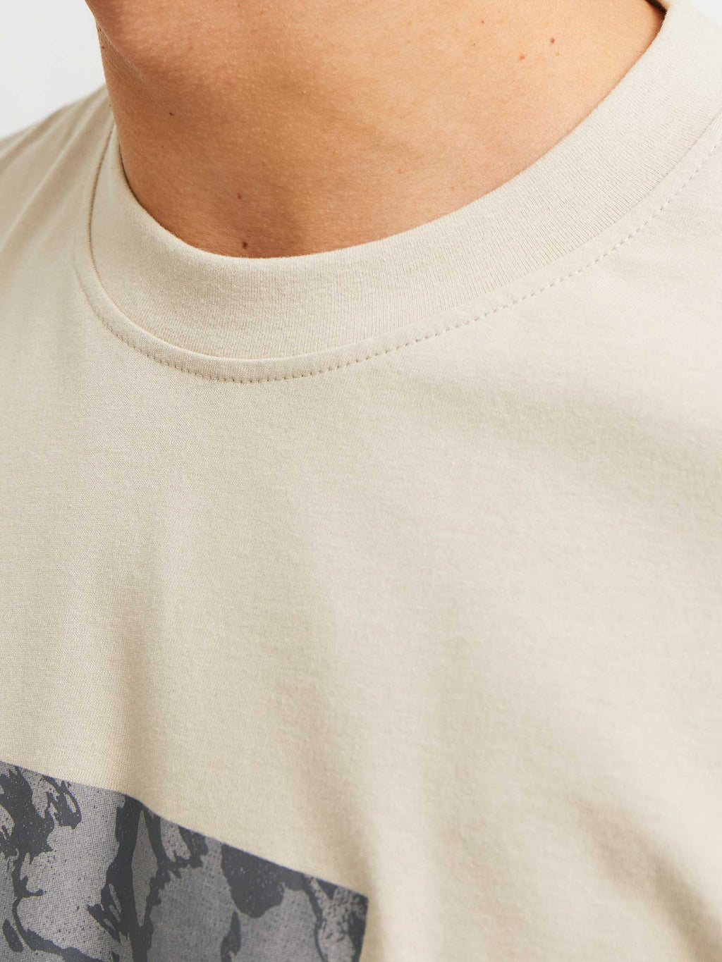 JACK & JONES Тениска JCOTARMAC CAMO FRONT TEE SS CREW NECK LN
