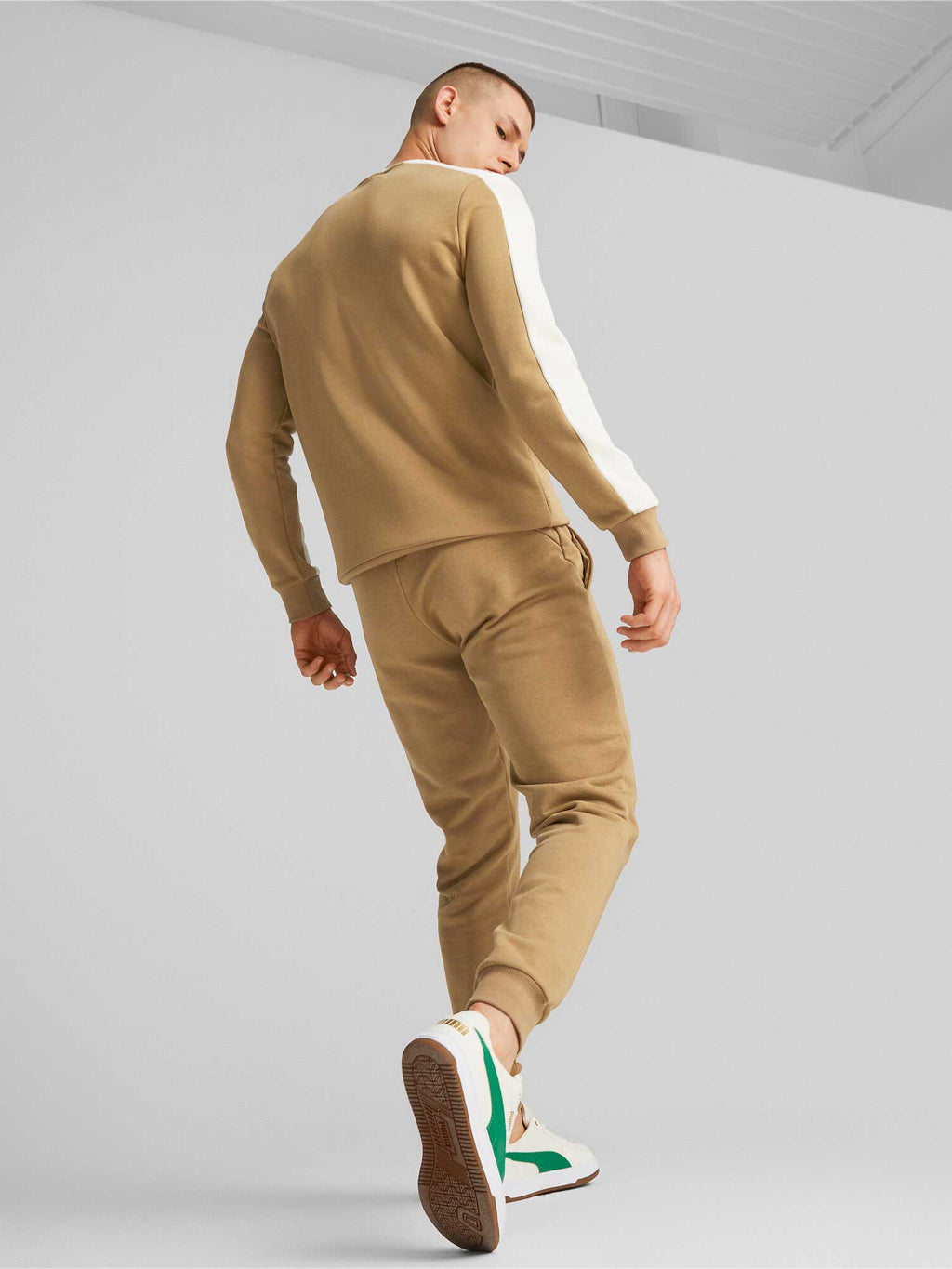 PUMA Спортно долнище ESS ELEVATED Sweatpants TR cl