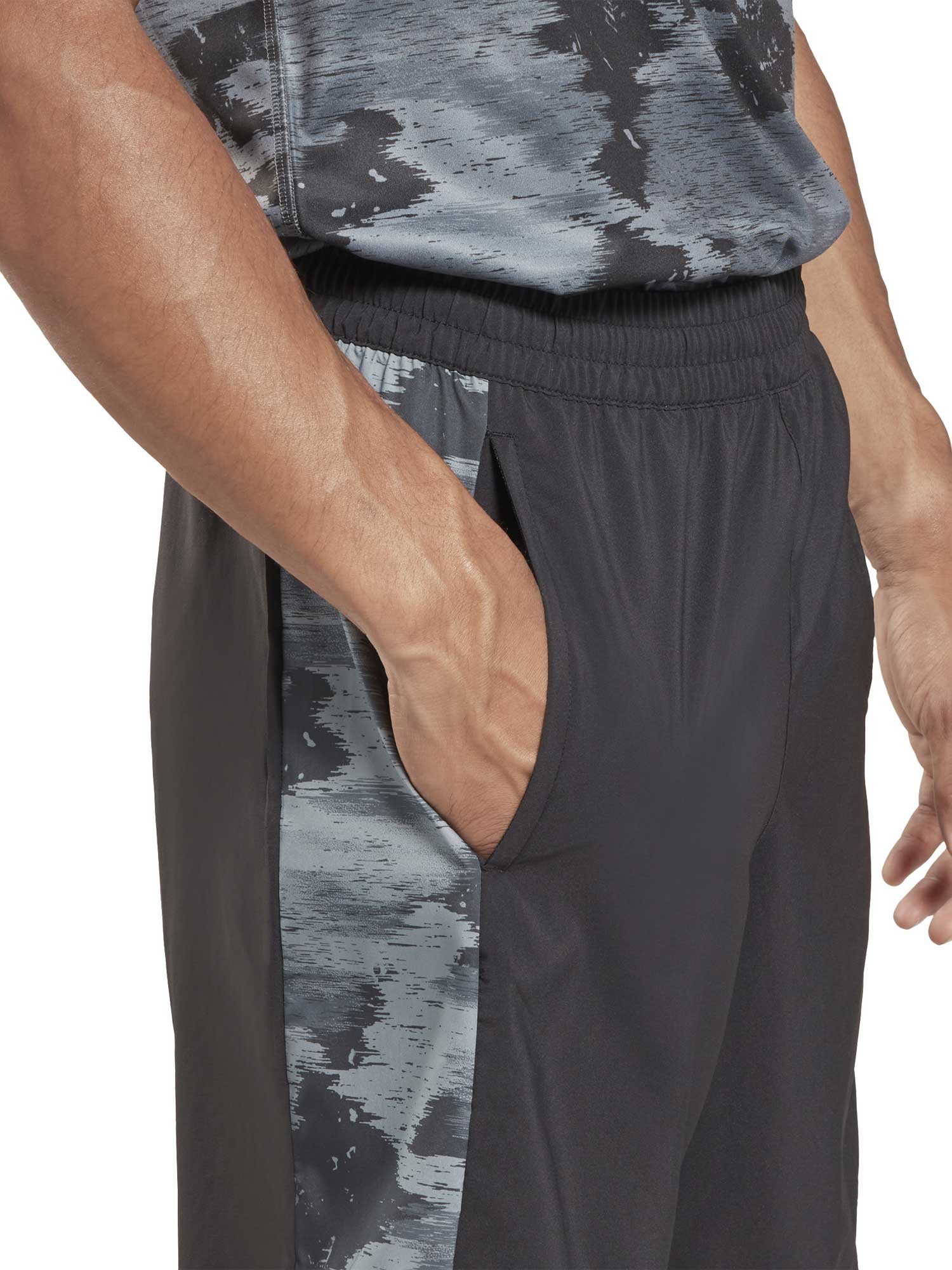 REEBOK Къси панталони Training Camo Woven