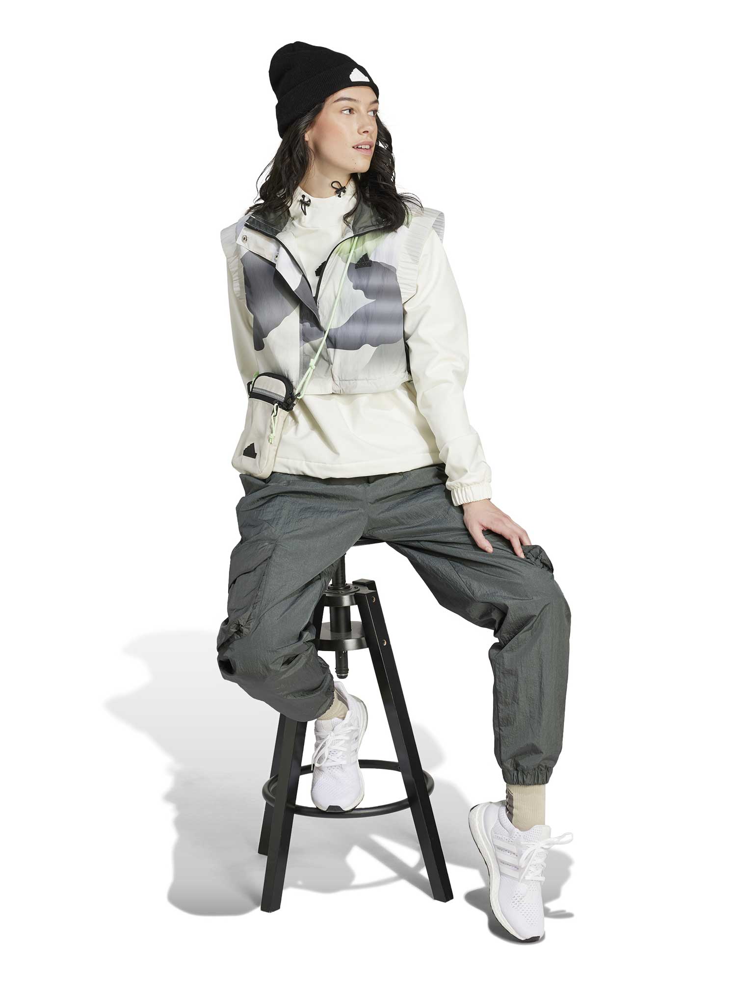 ADIDAS SPORTSWEAR Елек City Escape Camo Print Crop Vest