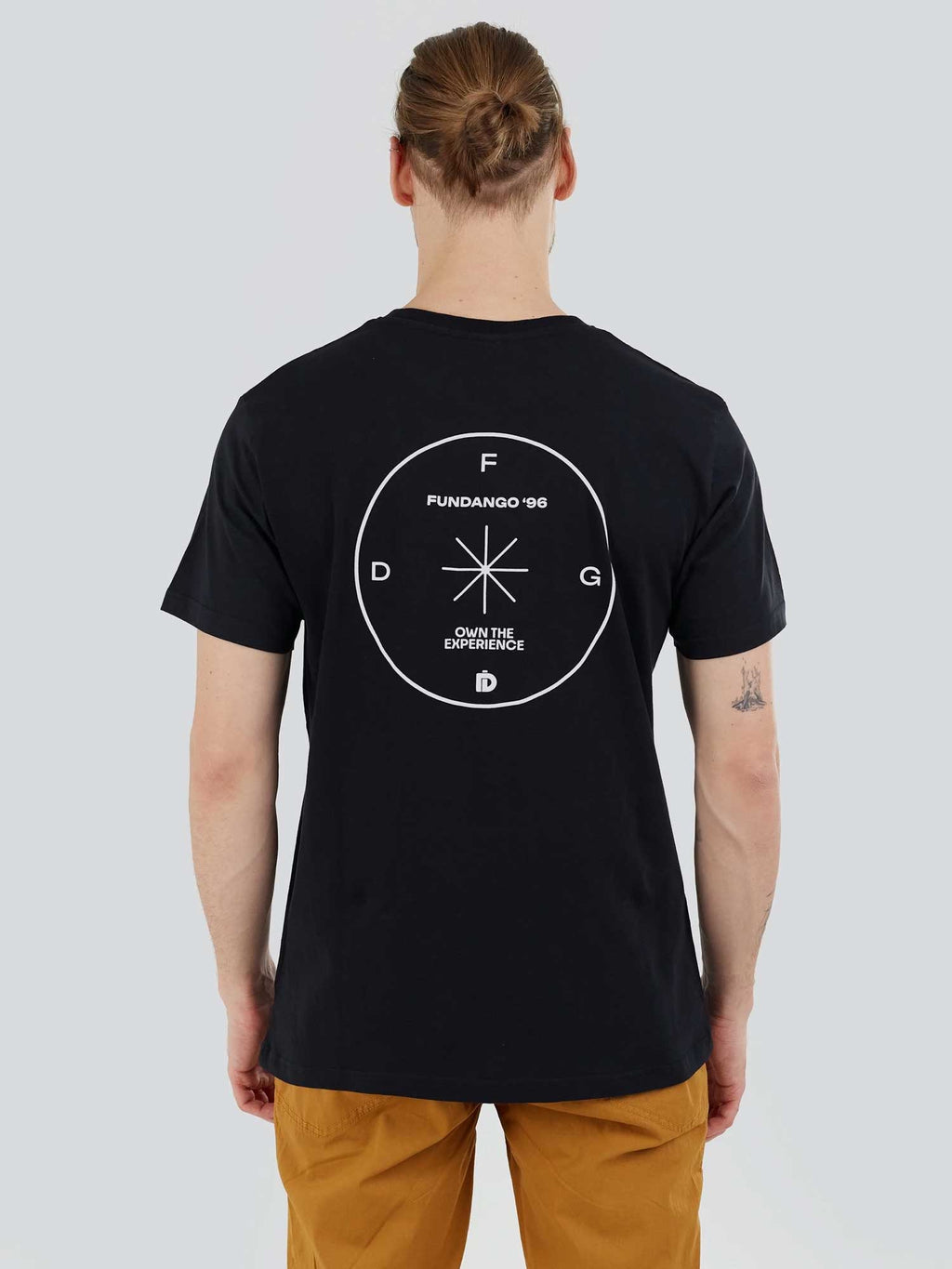 FUNDANGO Тениска Compass Graphic-T
