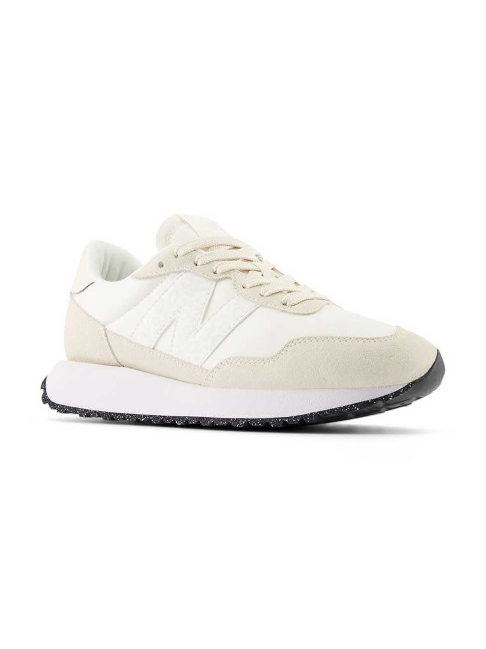 NEW BALANCE Обувки 237