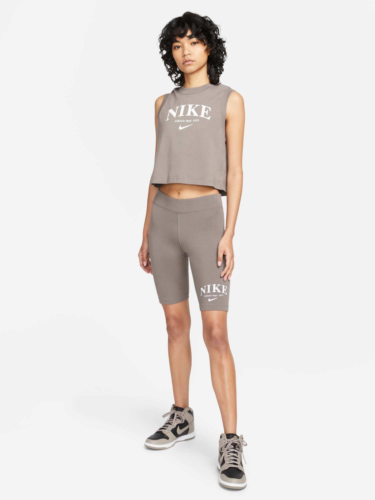 NIKE Клин W MR SHORT GFX
