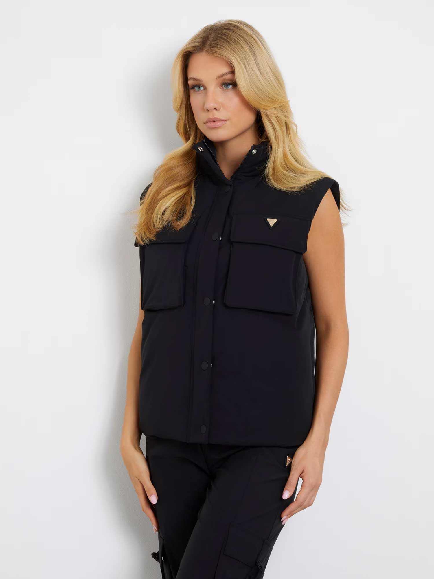 GUESS Елек AURLIE SL PUFFER OVERSHIRT