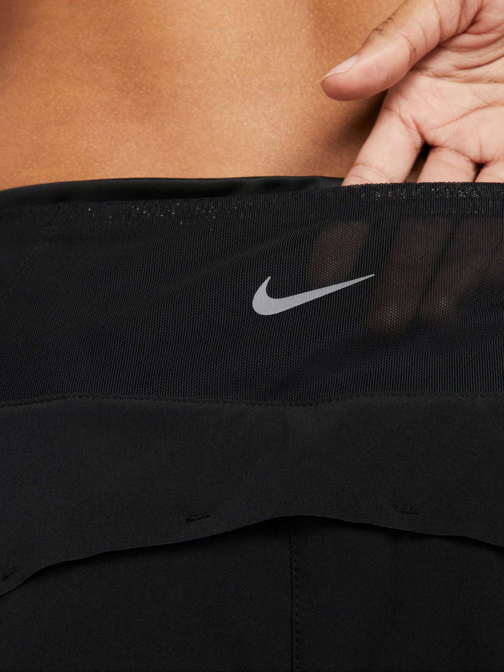 NIKE Къси панталони W NK SWIFT DF MR 3IN 2N1