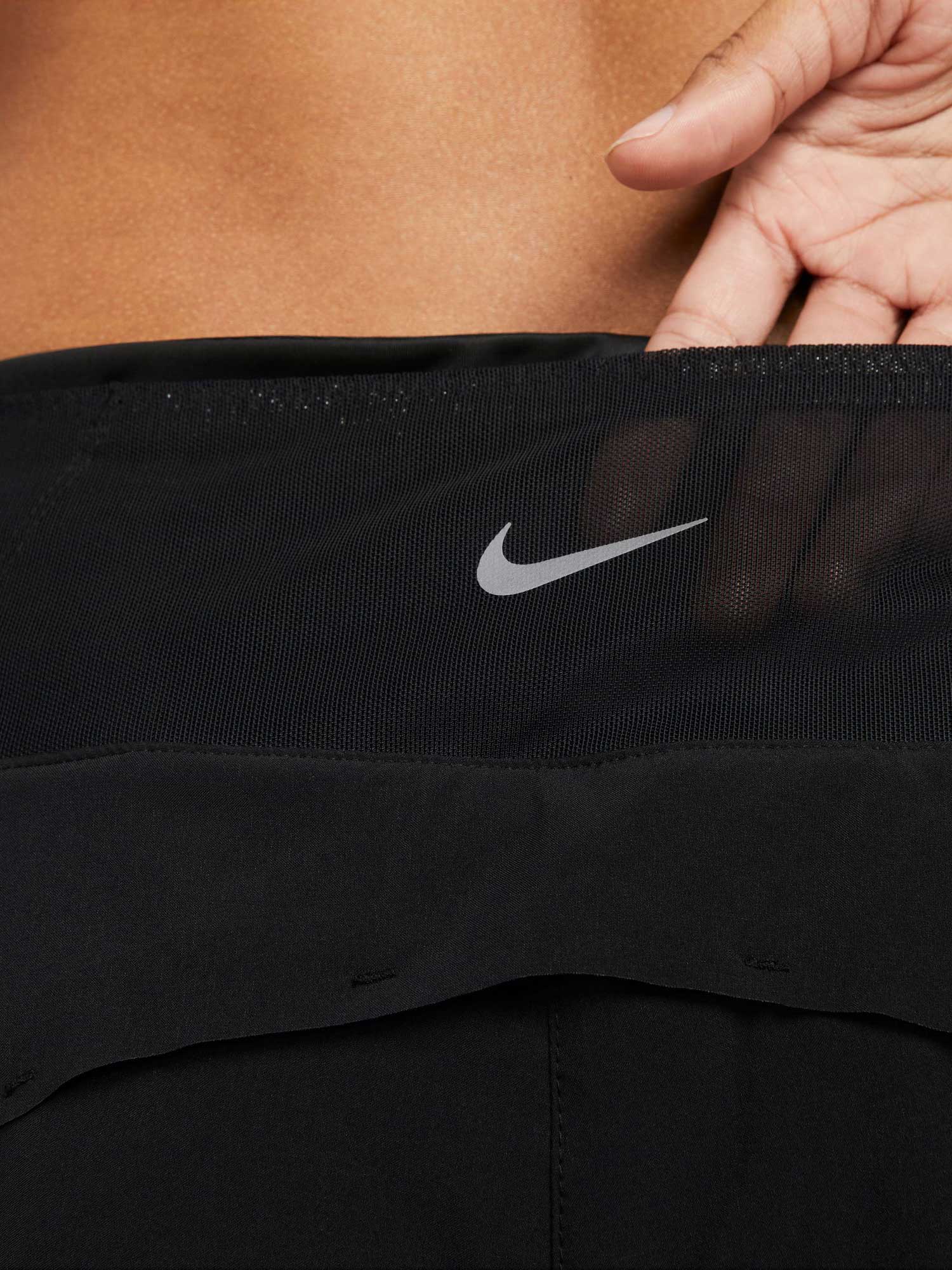 NIKE Къси панталони W NK SWIFT DF MR 3IN 2N1