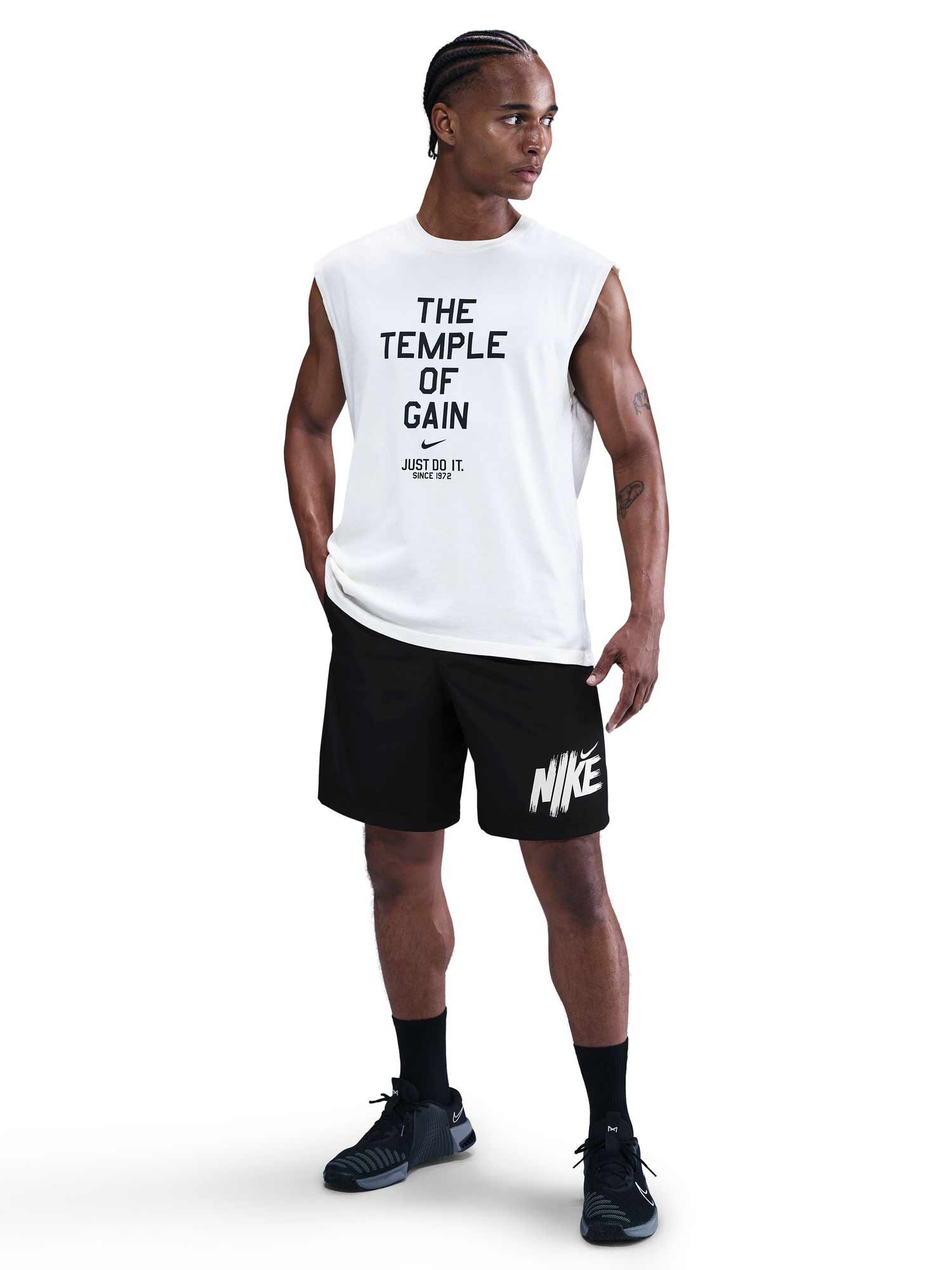 NIKE Къси панталони M NK DF FORM 9IN UL SHORT GFX
