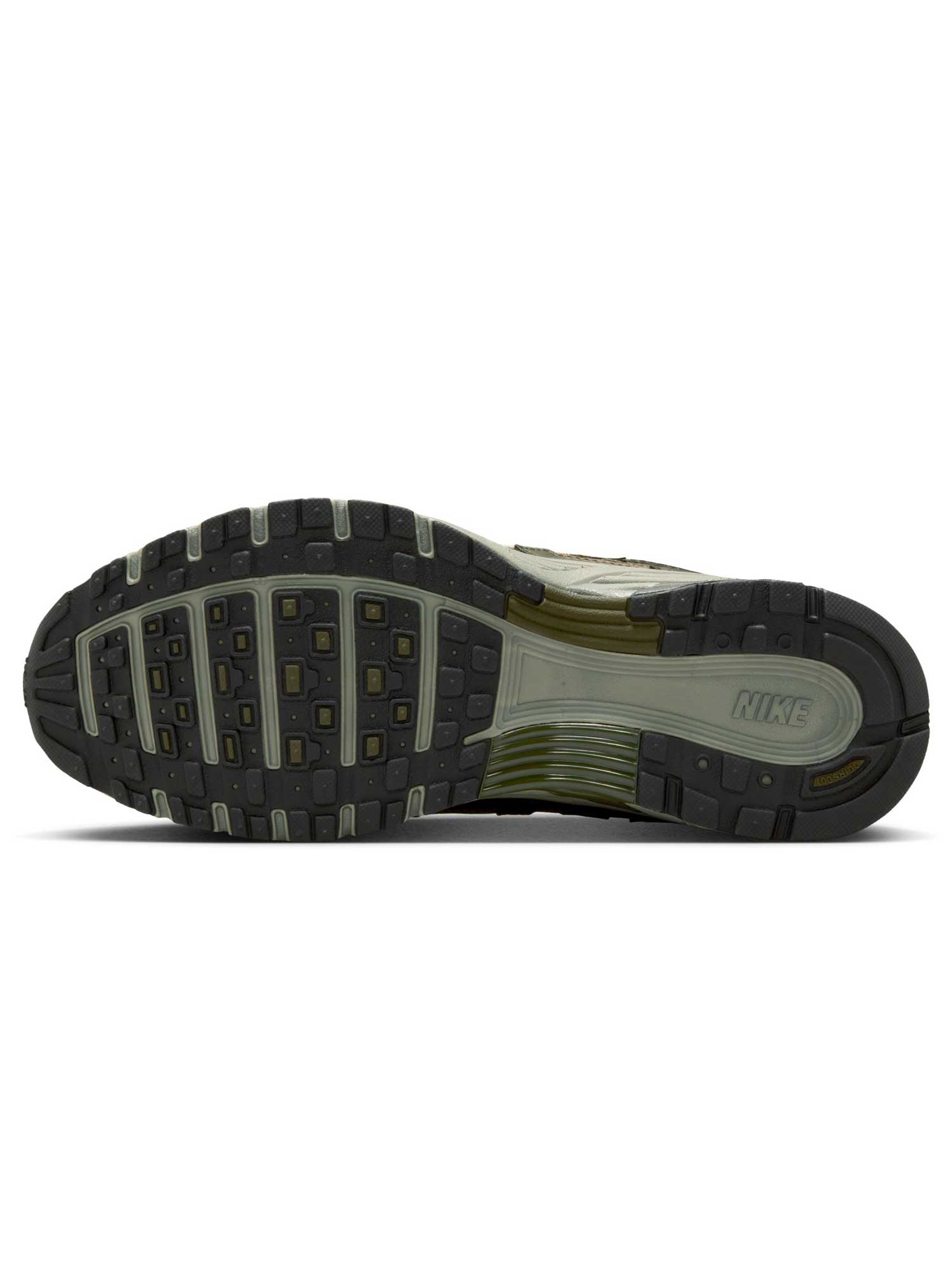 NIKE Обувки W P-6000 SE