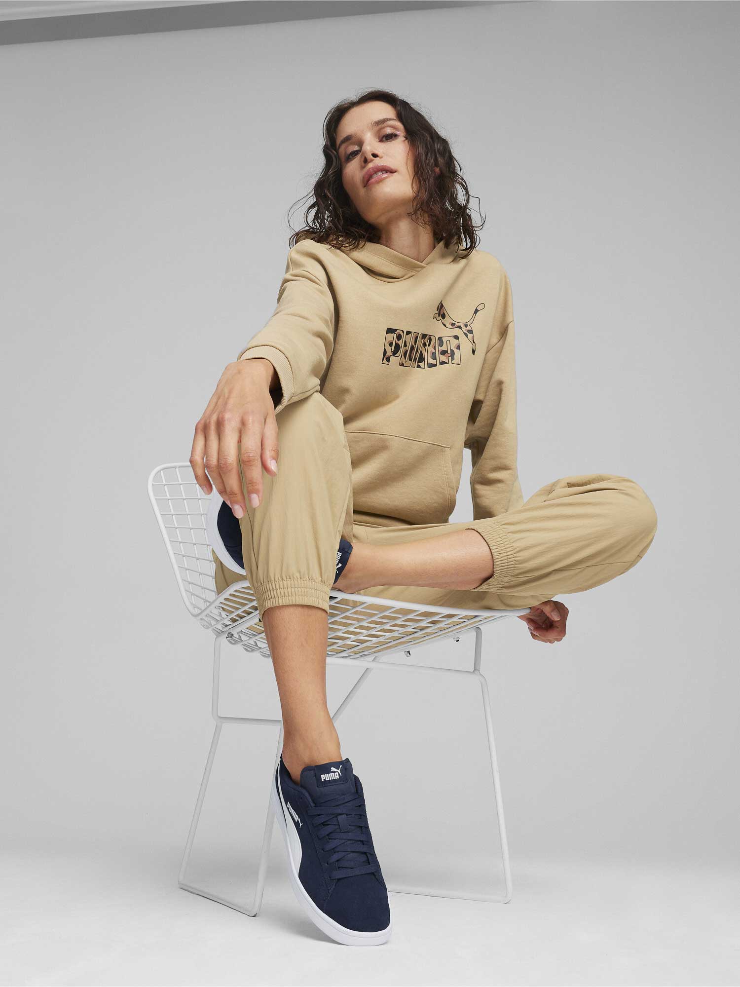 PUMA Суитшърт ESS+ ANIMAL Hoodie TR