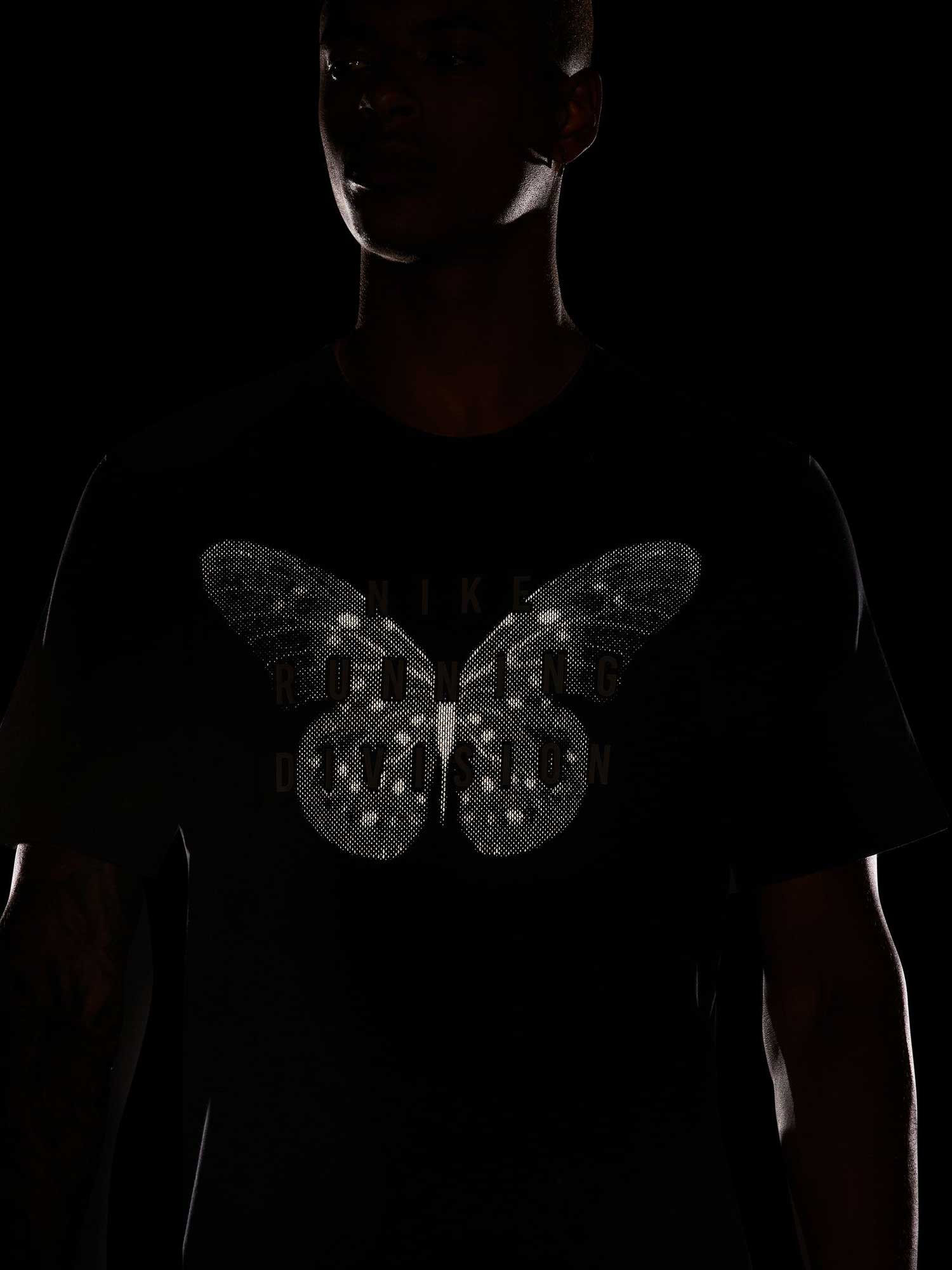 NIKE Тениска M NK DF TEE RUN DIVISION