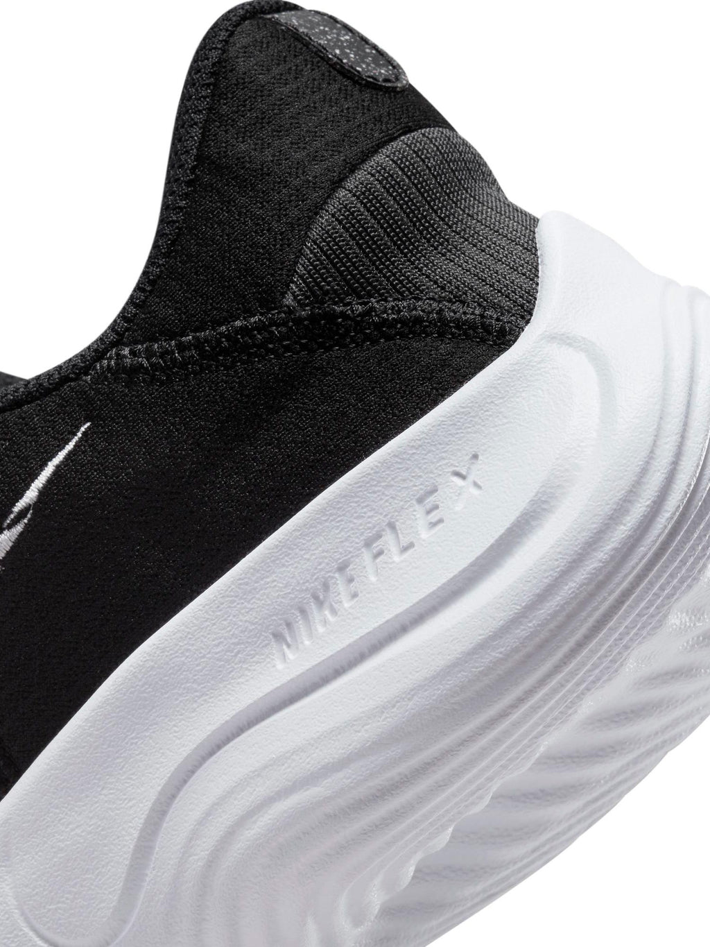 NIKE Обувки W FLEX EXPERIENCE RN 11 NN