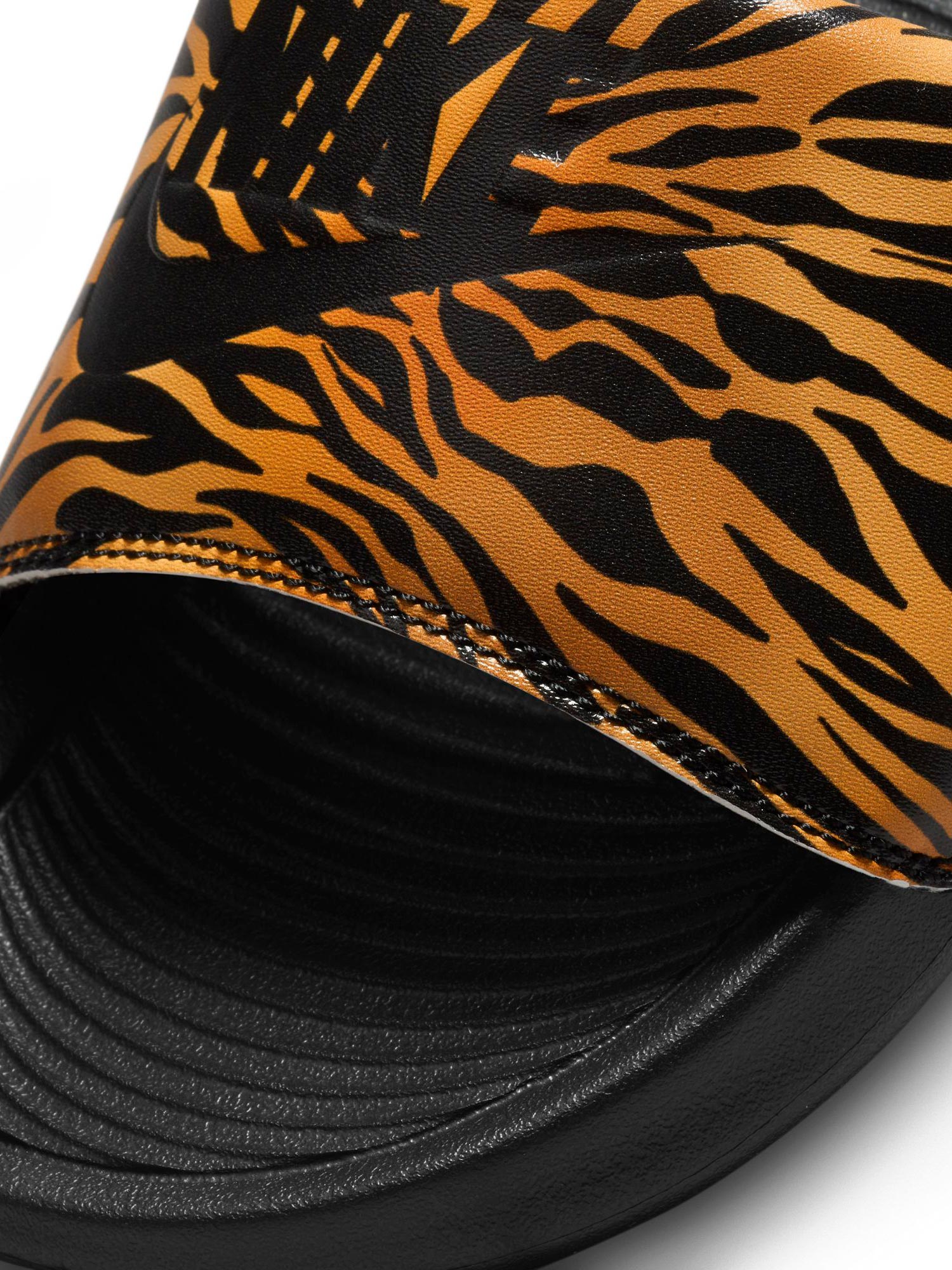 NIKE Джапанки W VICTORI ONE PRINT