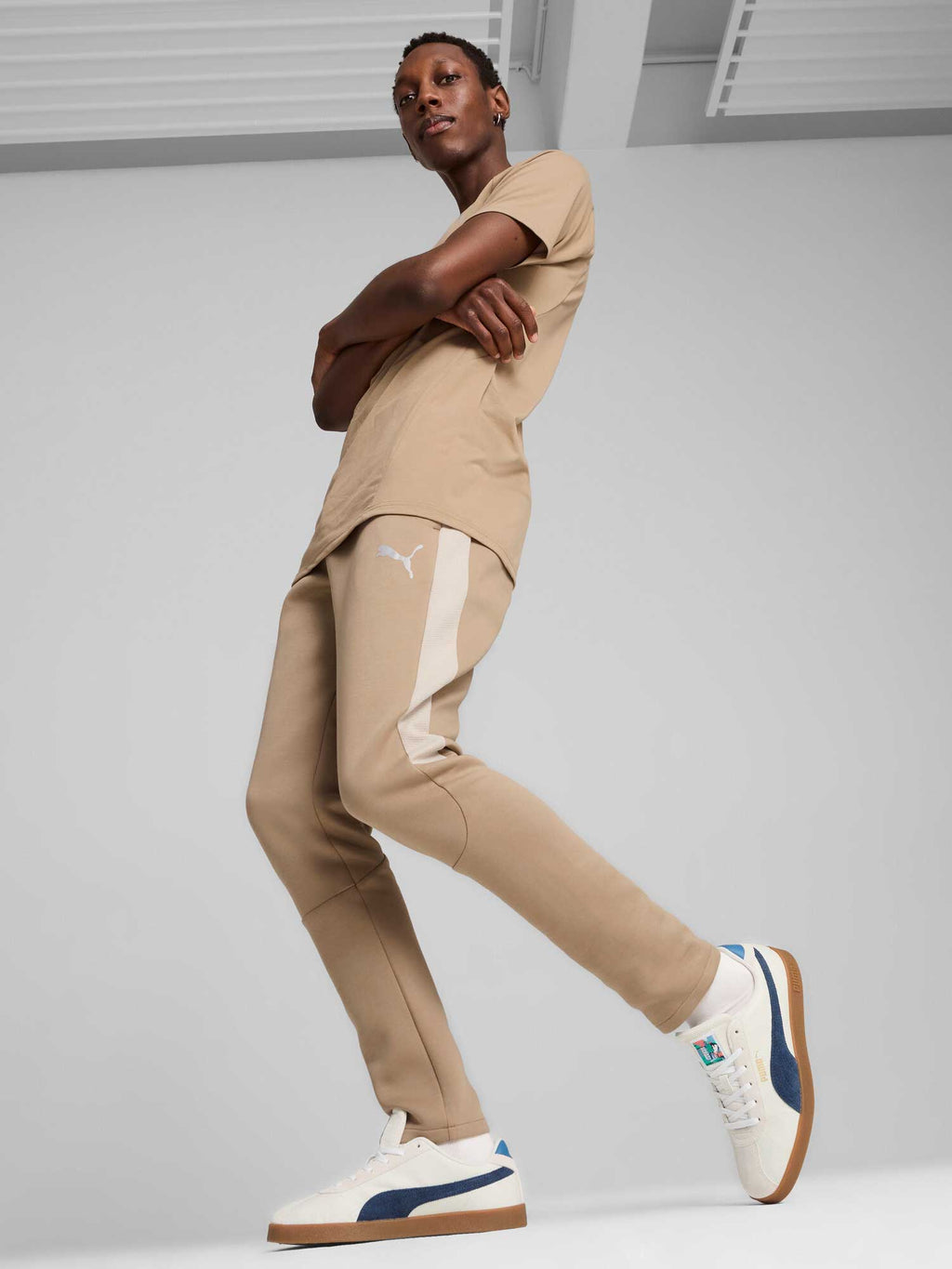 PUMA Спортно долнище EVOSTRIPE Pants DK