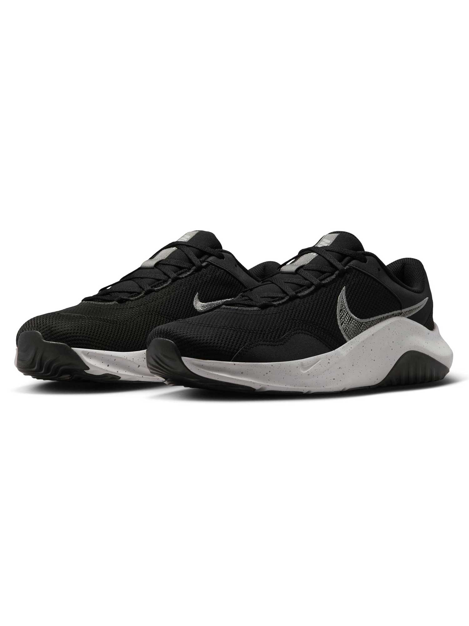 NIKE Обувки M LEGEND ESSENTIAL 3 NN