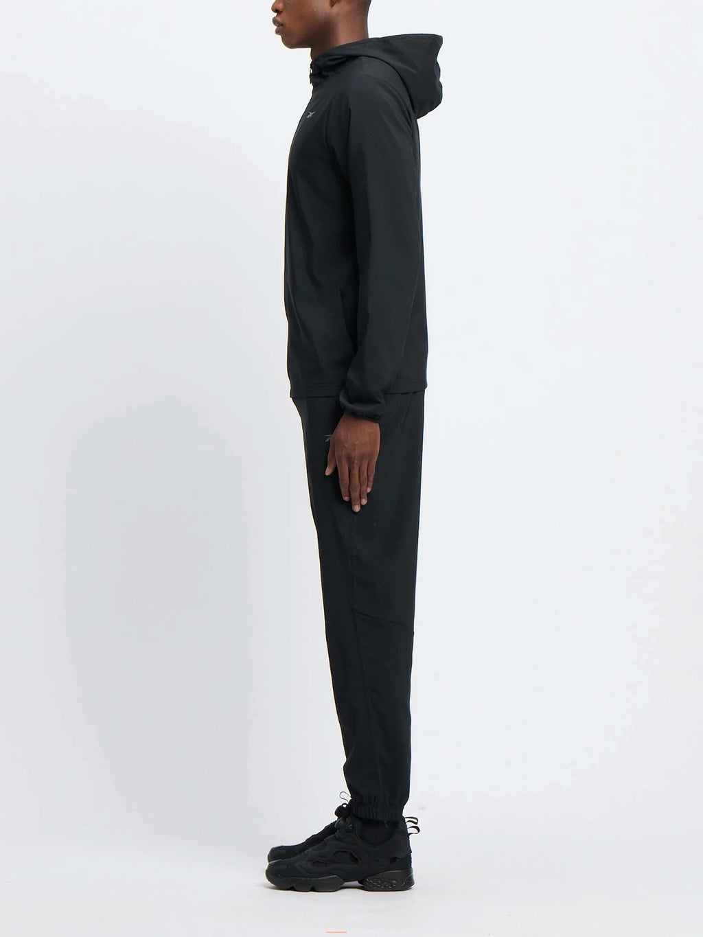 REEBOK Ветровка ID TRAIN WOVEN JACKET