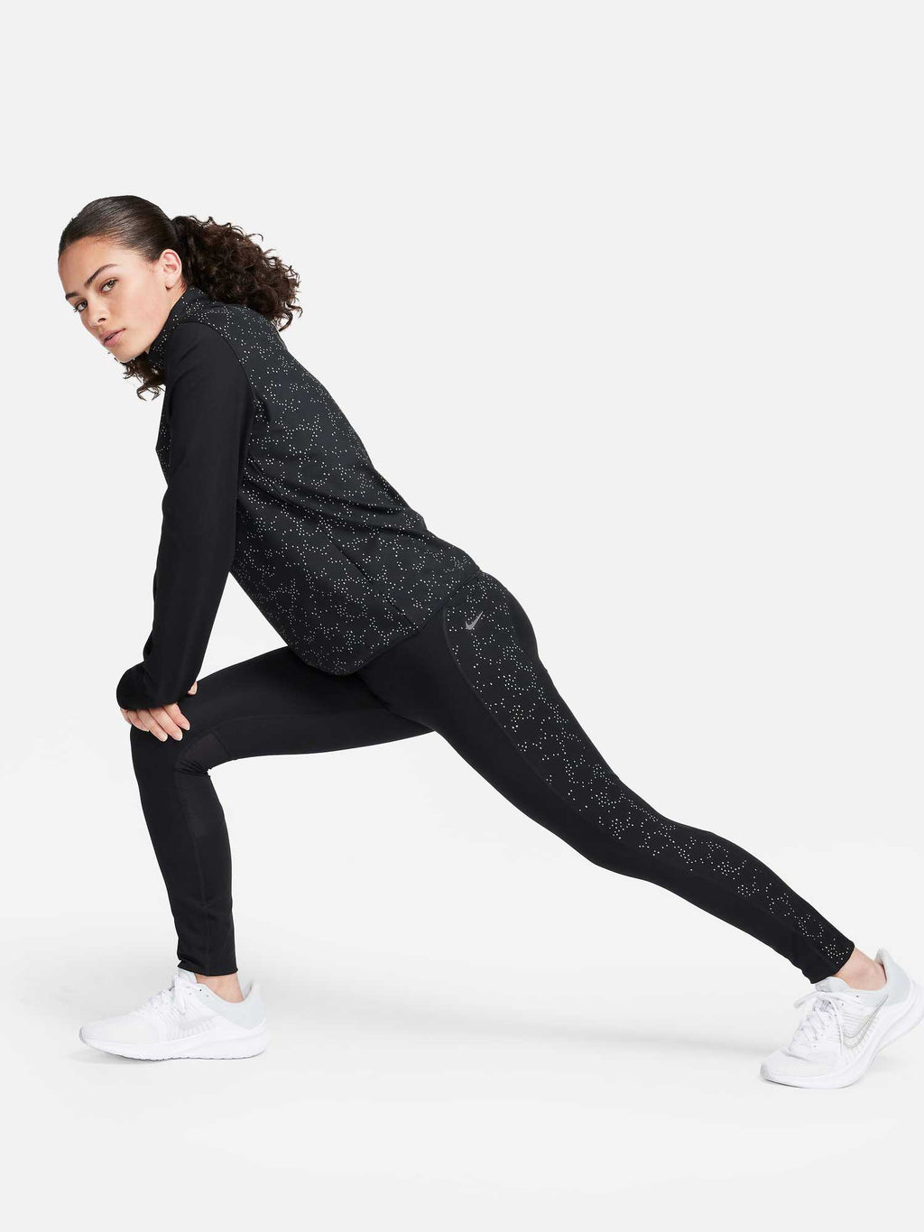 NIKE Блуза W NK SWIFT ELMNT SSNL NVLTY