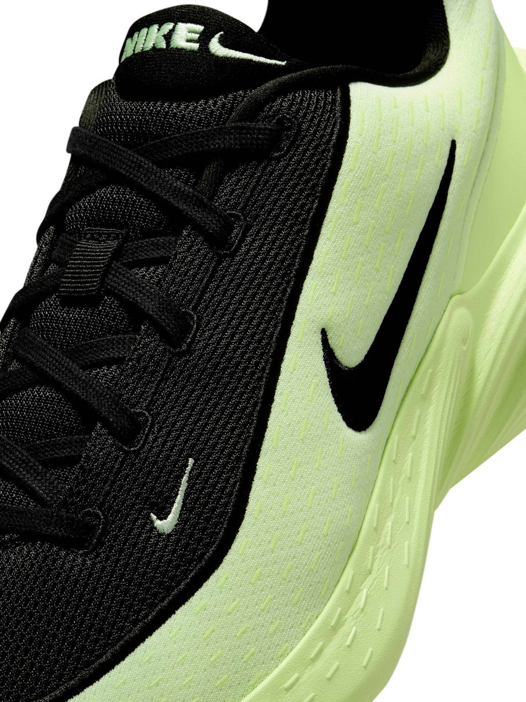 NIKE Обувки UPLIFT SC