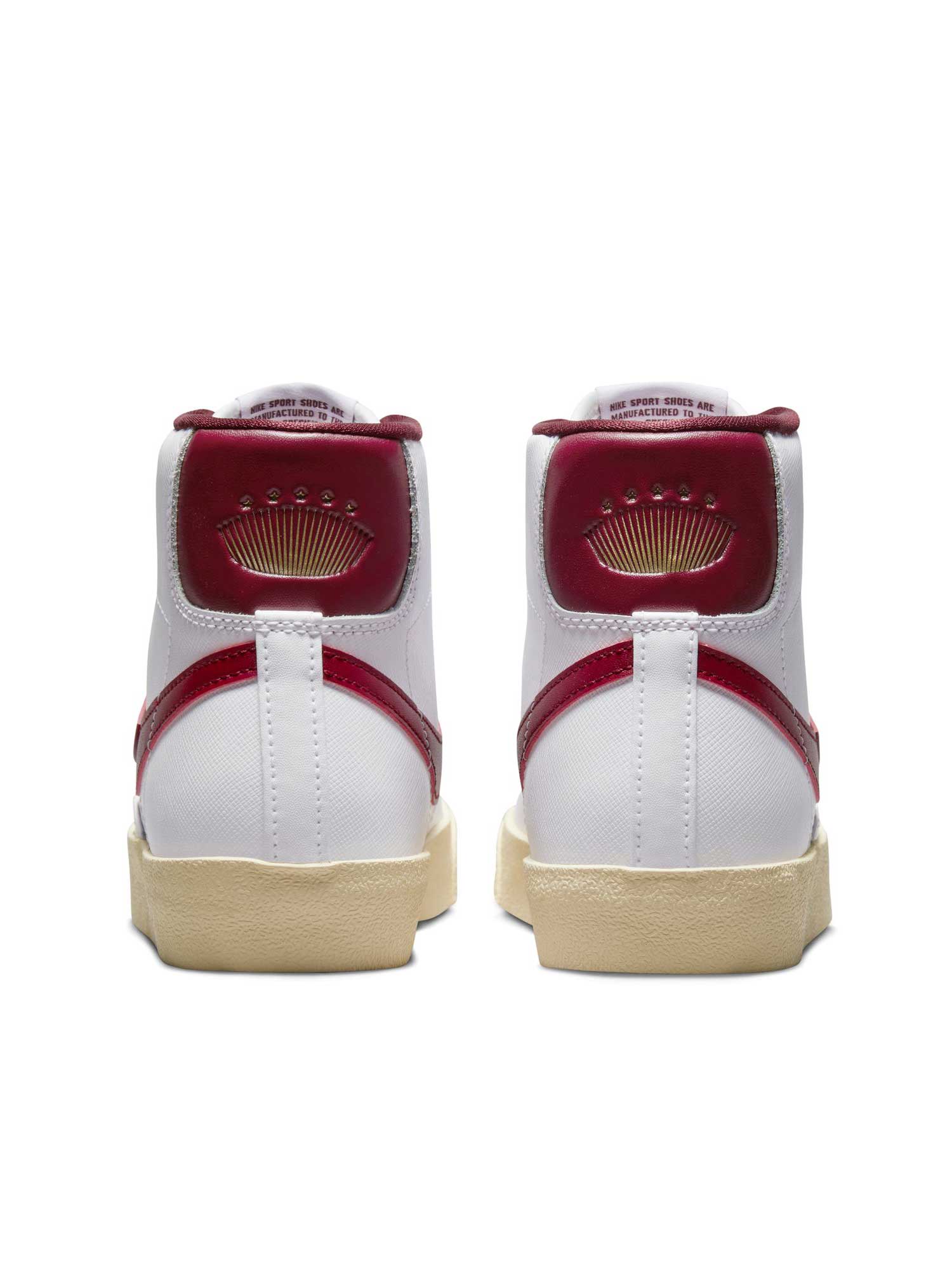 NIKE Обувки W BLAZER MID 77 SE