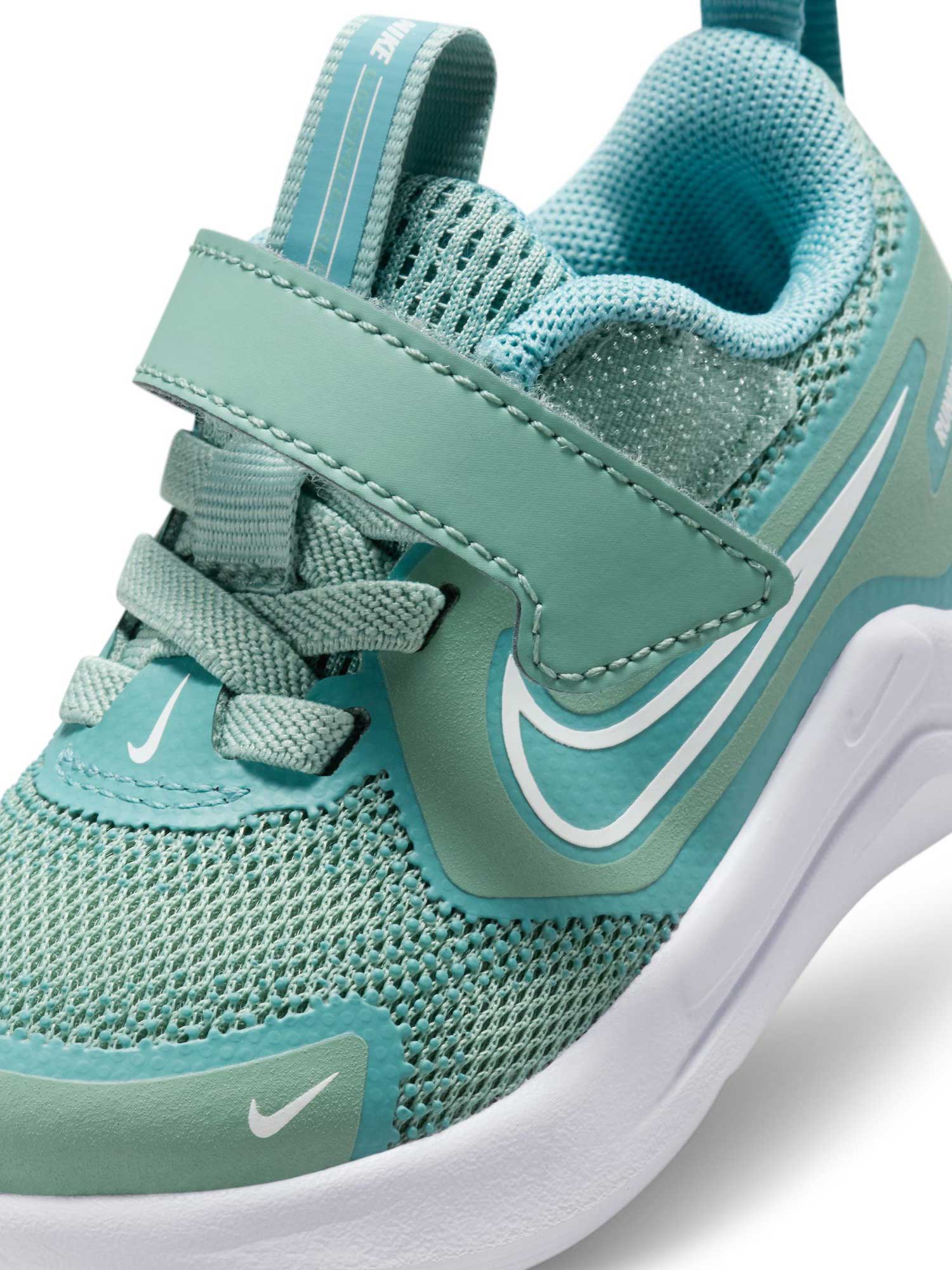 NIKE Обувки COSMIC RUNNER (TD)