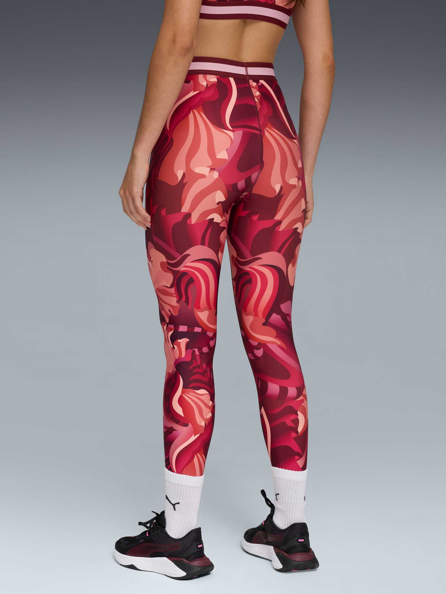 PUMA Клин W PUMA STRONG FLORAL RIBBON TIGHT AOP HW 7/8