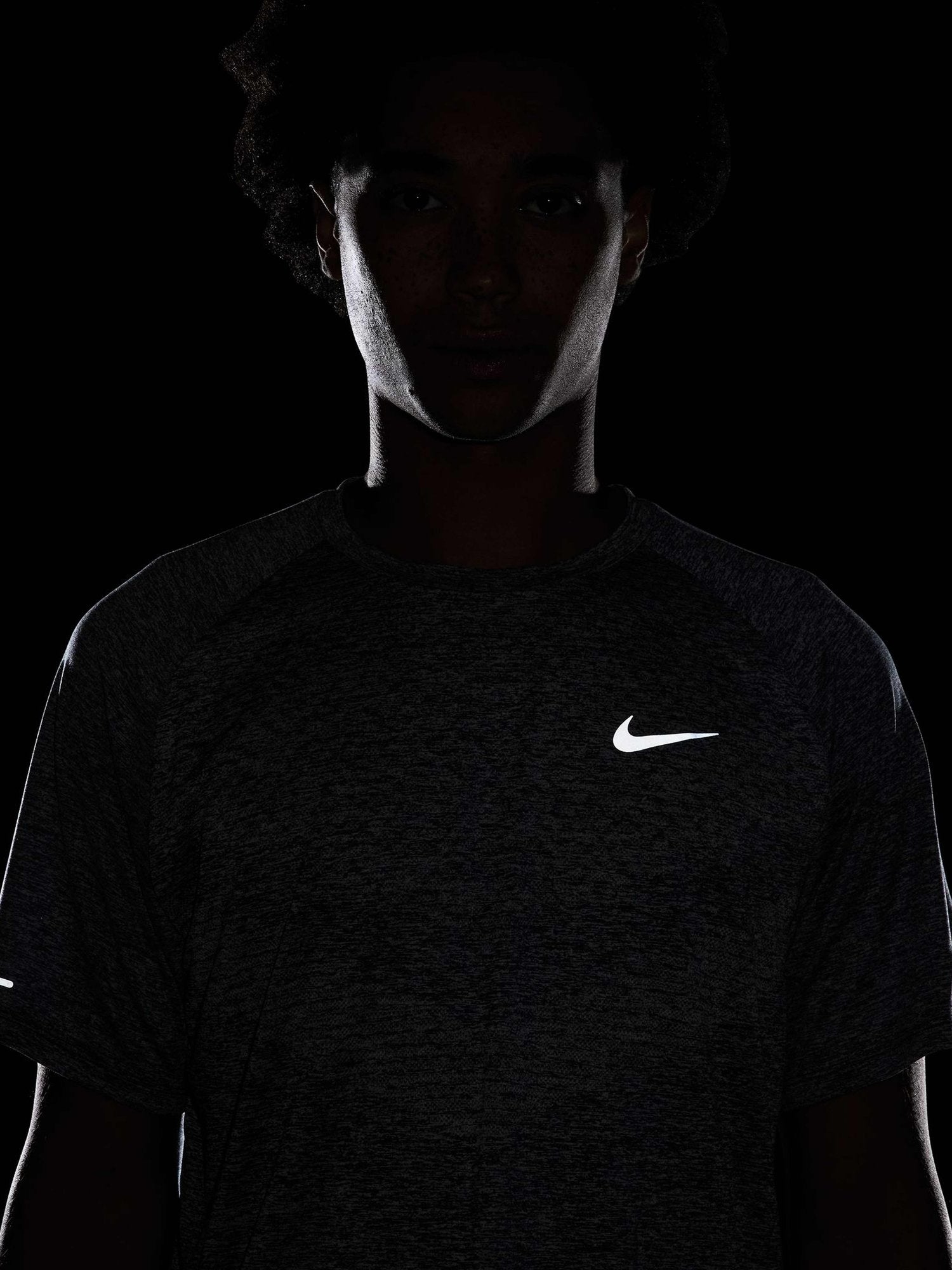 NIKE Тениска M NK DFADV STRIDE SS TOP