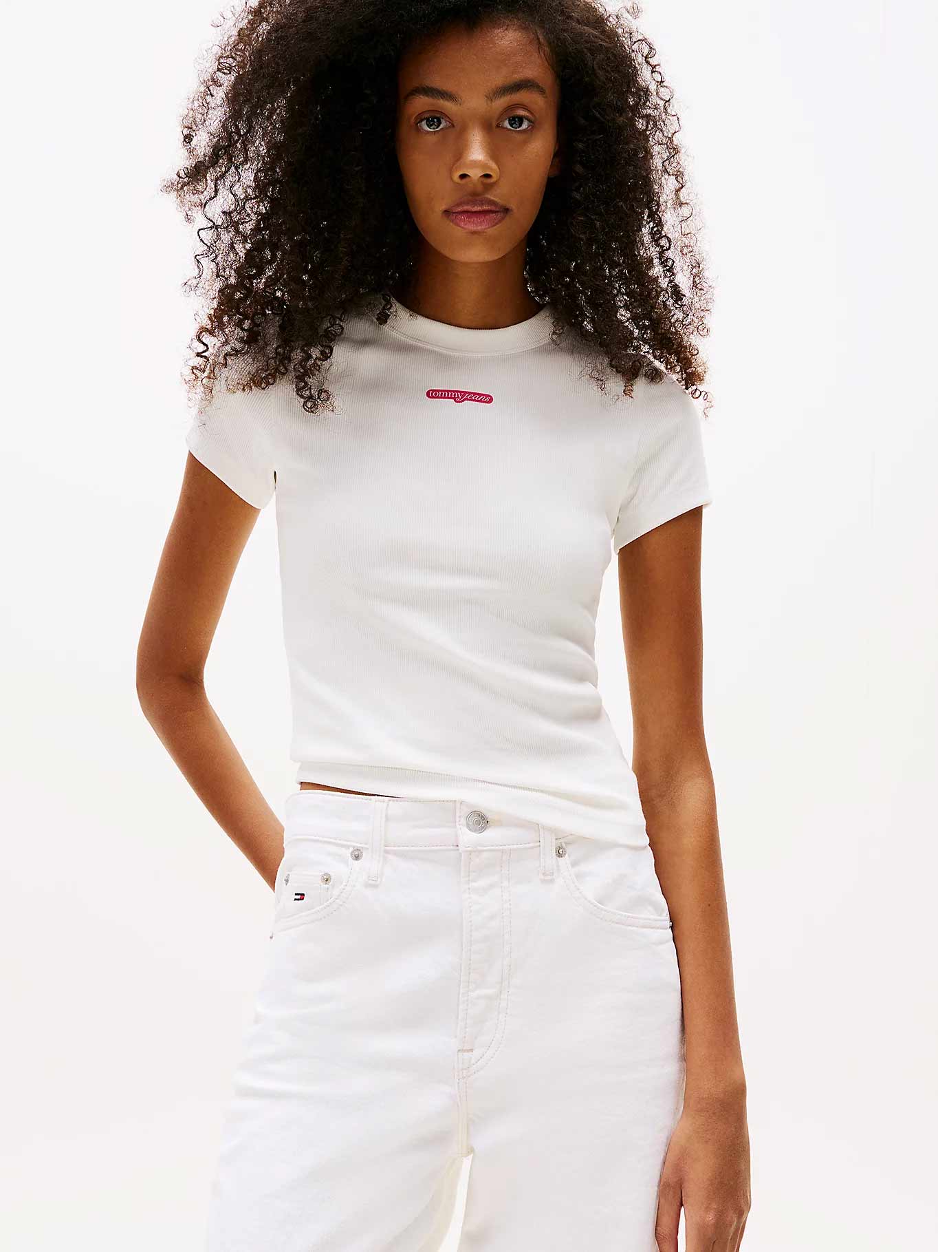 TOMMY JEANS Тениска TJW SLIM SCRIPT LABEL SS TEE E