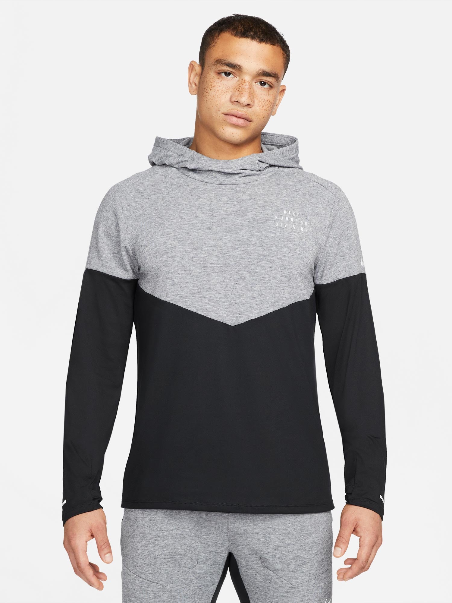 NIKE Блуза M TF ELMNT RDVN HOOD