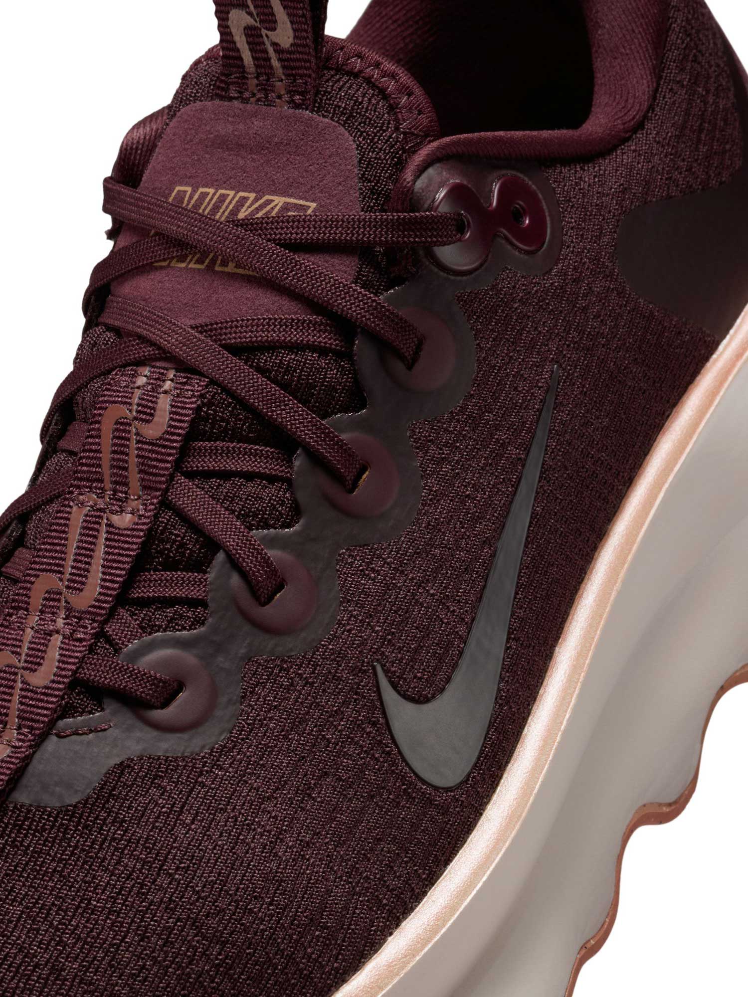 NIKE Обувки WMNS MOTIVA