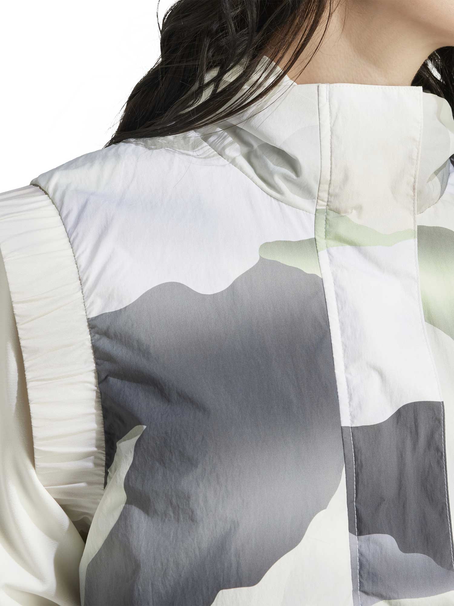 ADIDAS SPORTSWEAR Елек City Escape Camo Print Crop Vest