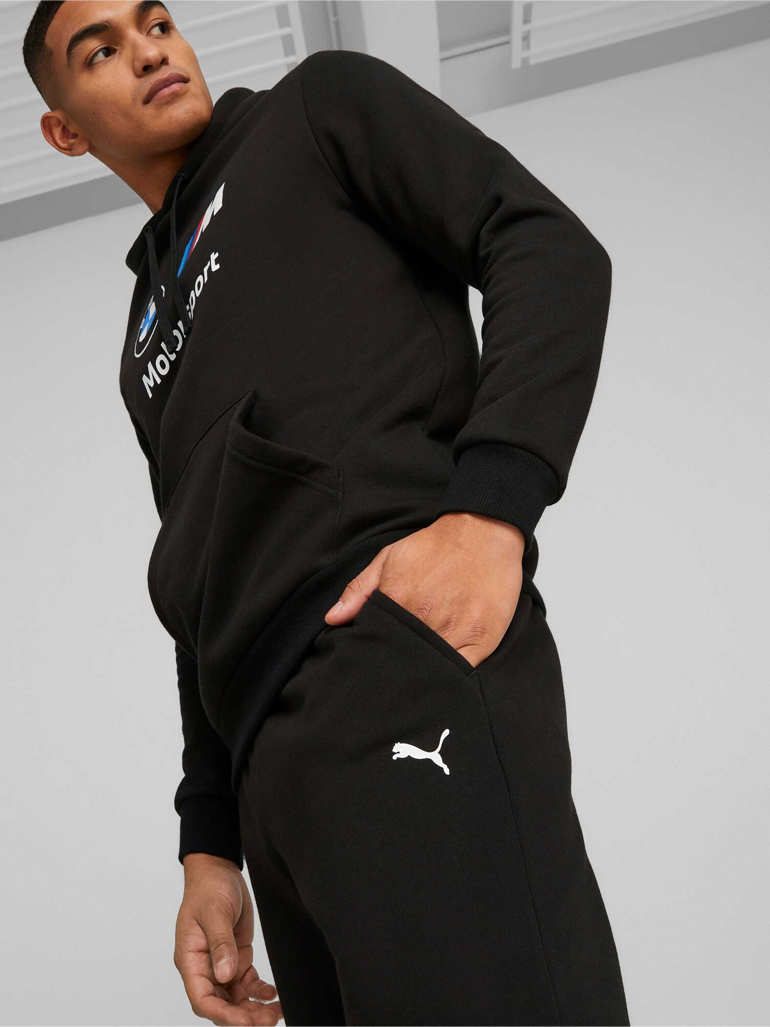 PUMA Къси панталони BMW MMS ESS FLEECE 8.6