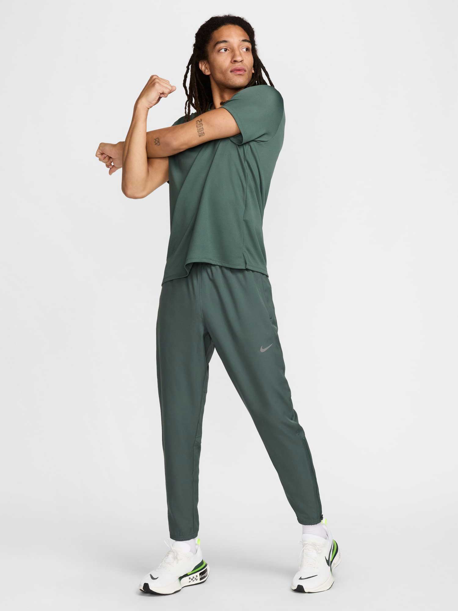 NIKE Спортно долнище M NK DF CHALLENGR WVN PANT