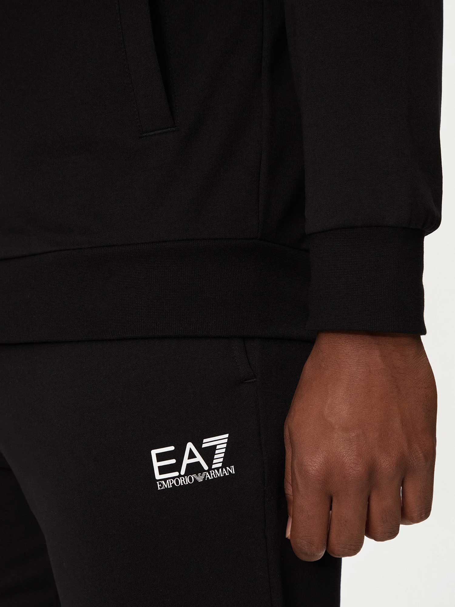 EA7 Emporio Armani Спортен екип TRAIN CORE ID M T-SUIT HOODIE FZ