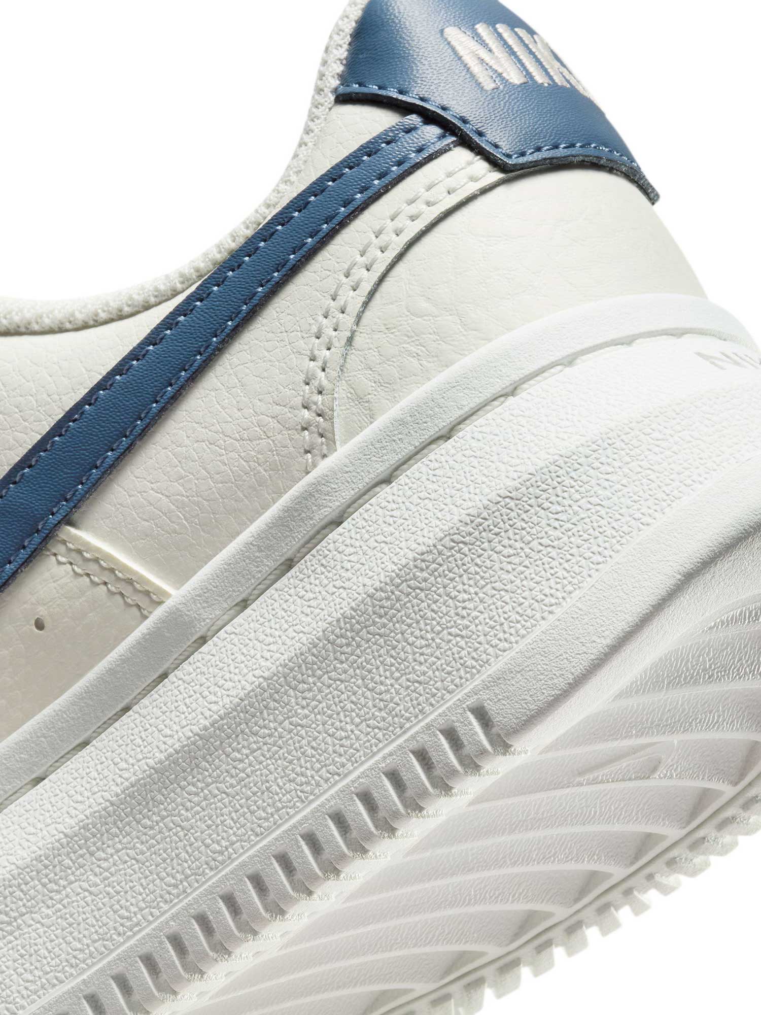 NIKE Обувки W COURT VISION ALTA LTR