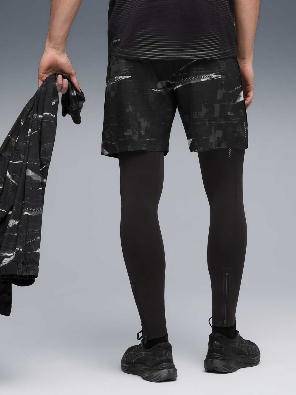 PUMA Къси панталони M Run Velocity AOP 7'' Short