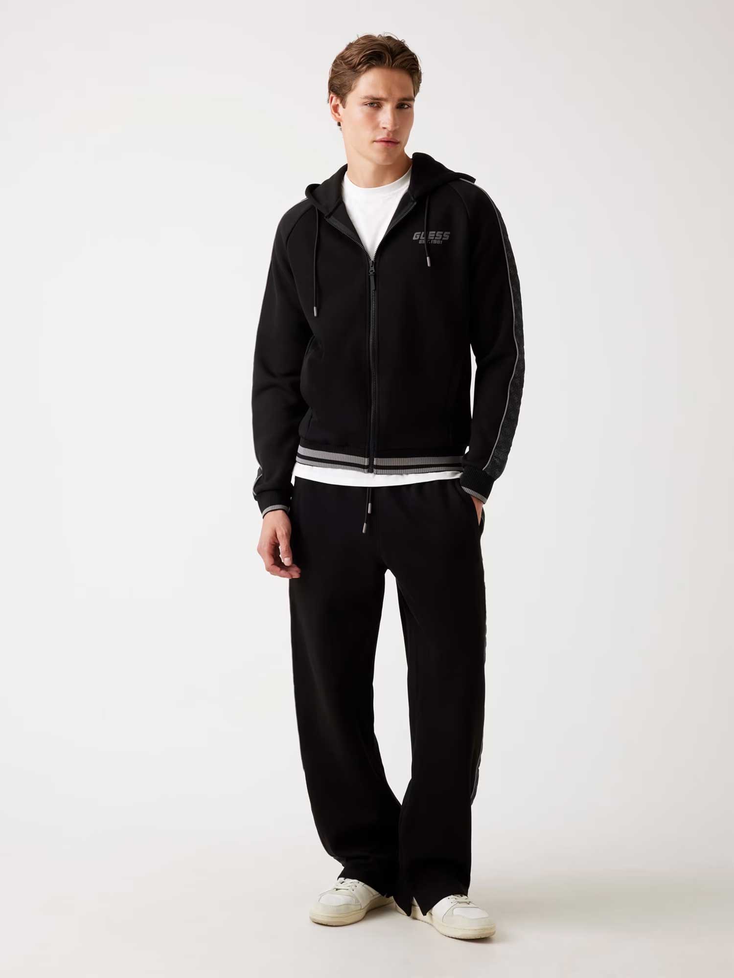 GUESS Суитшърт FINLO ZIPPED HOODIE