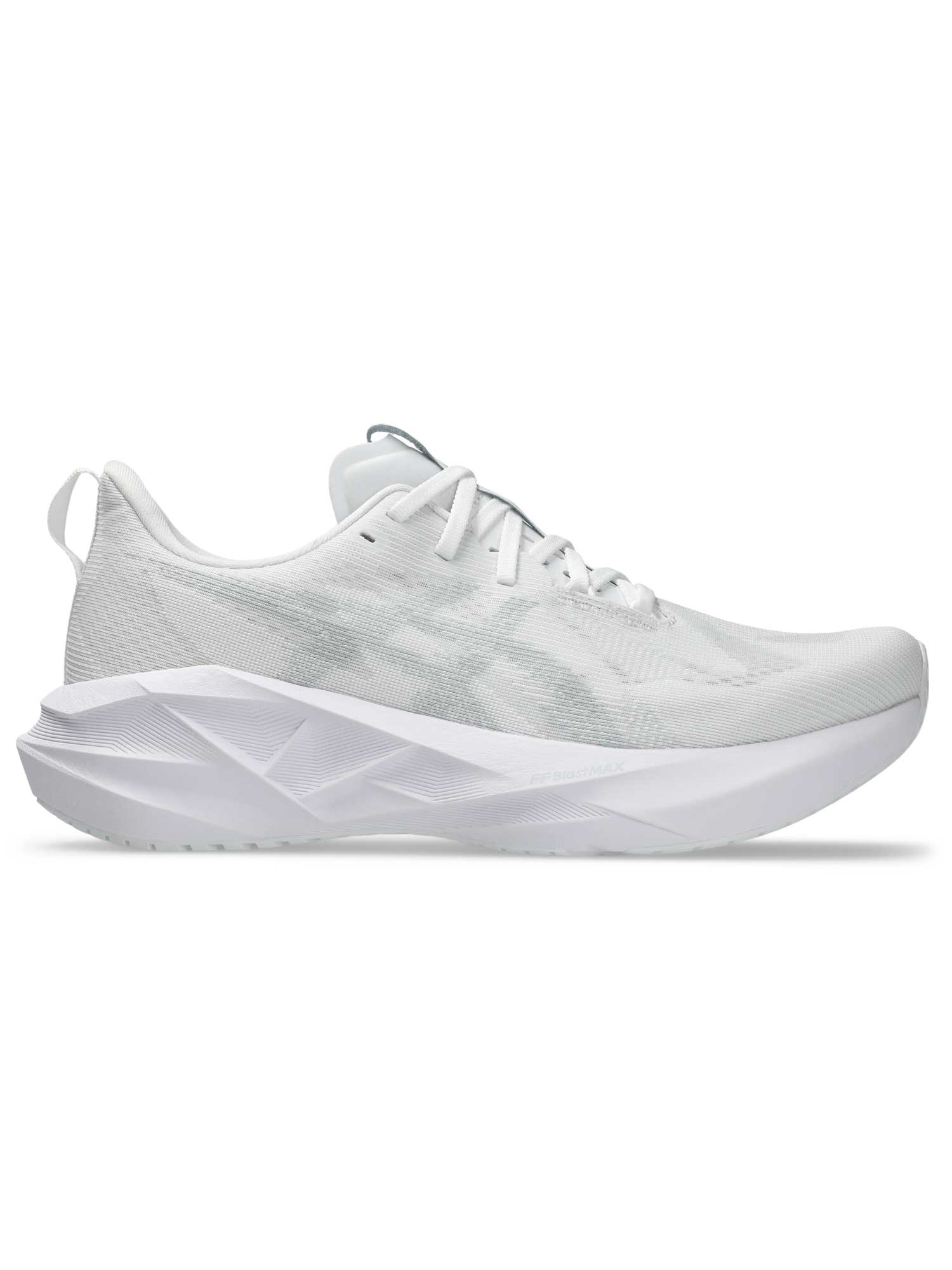 ASICS Обувки NOVABLAST 5