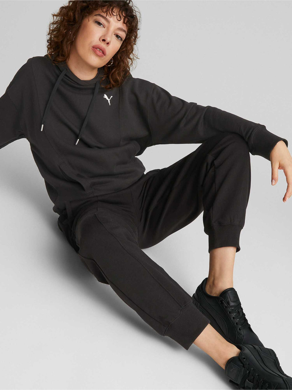 PUMA Спортно долнище HER High-Waist TR