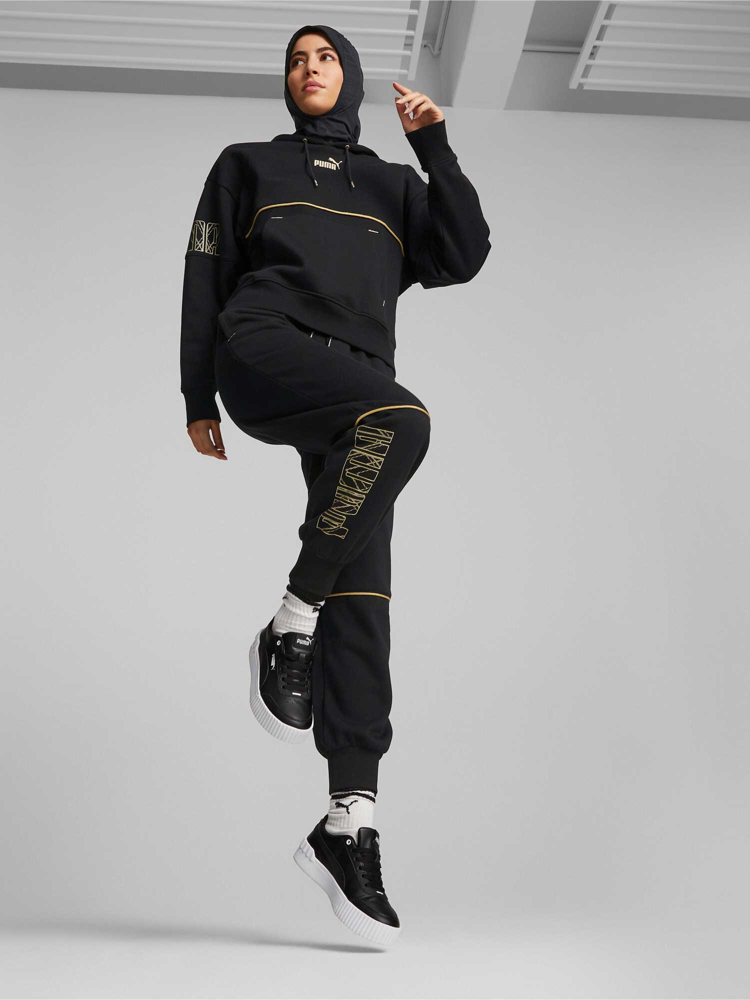 PUMA Суитшърт Power Deco Glam