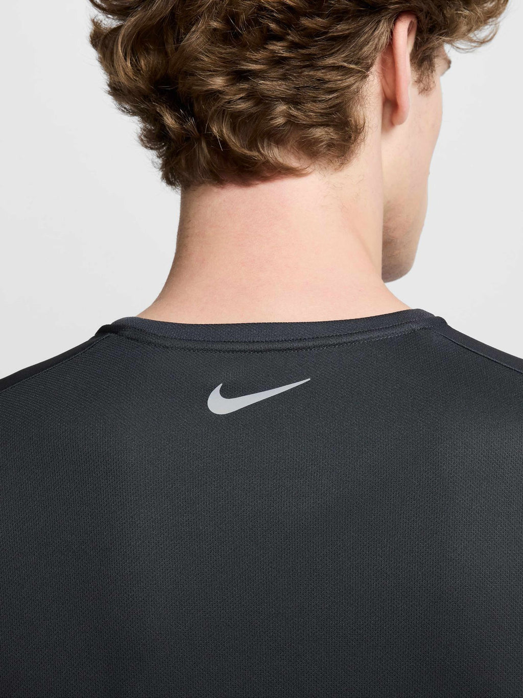 NIKE Тениска M NK DF UV MILER FLASH SS
