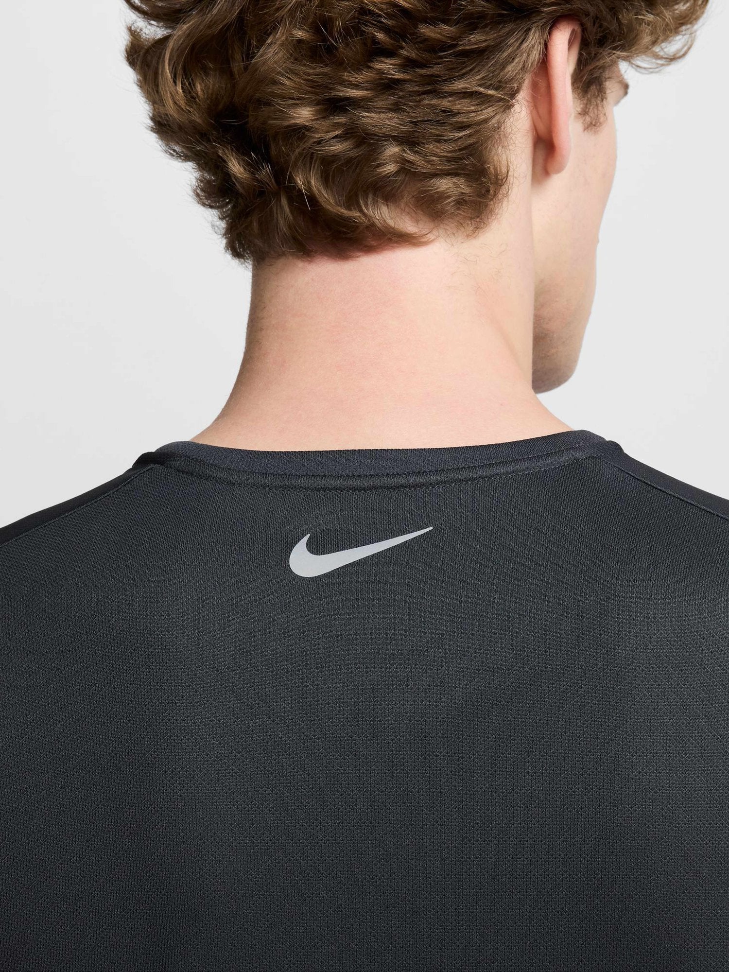NIKE Тениска M NK DF UV MILER FLASH SS