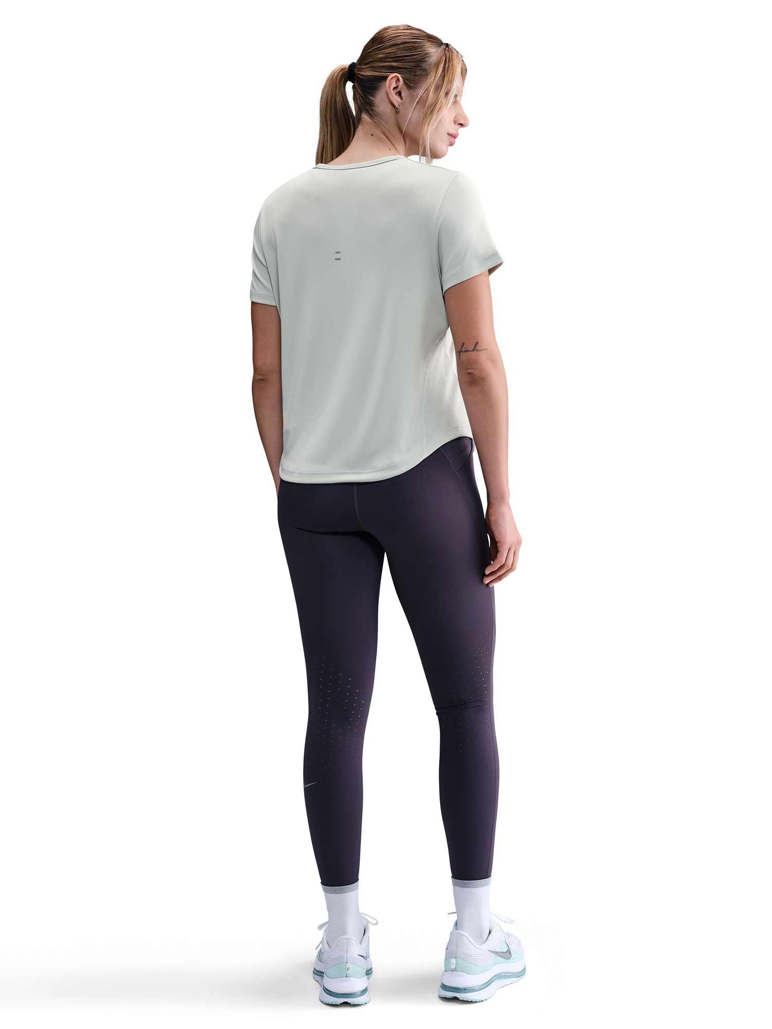 NIKE Тениска W NK TEMPO SWSH HBR DF SS TOP
