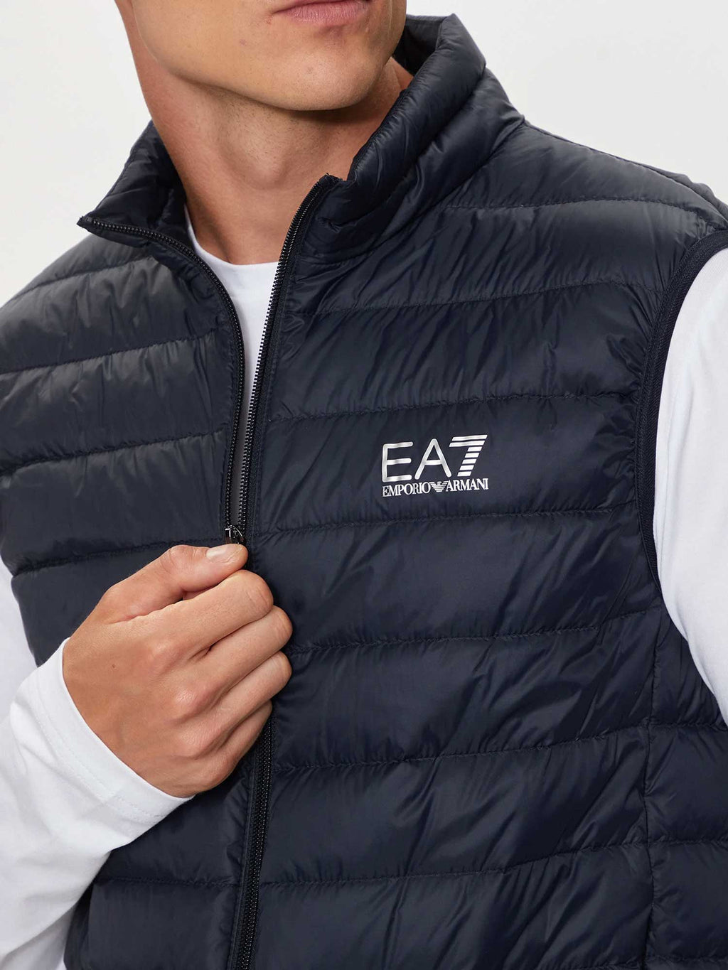 EA7 Emporio Armani Елек TRAIN CORE ID M DOWN LIGHT VEST CC