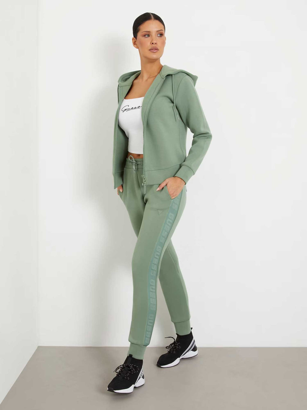 GUESS Спортно долнище ALLIE SCUBA