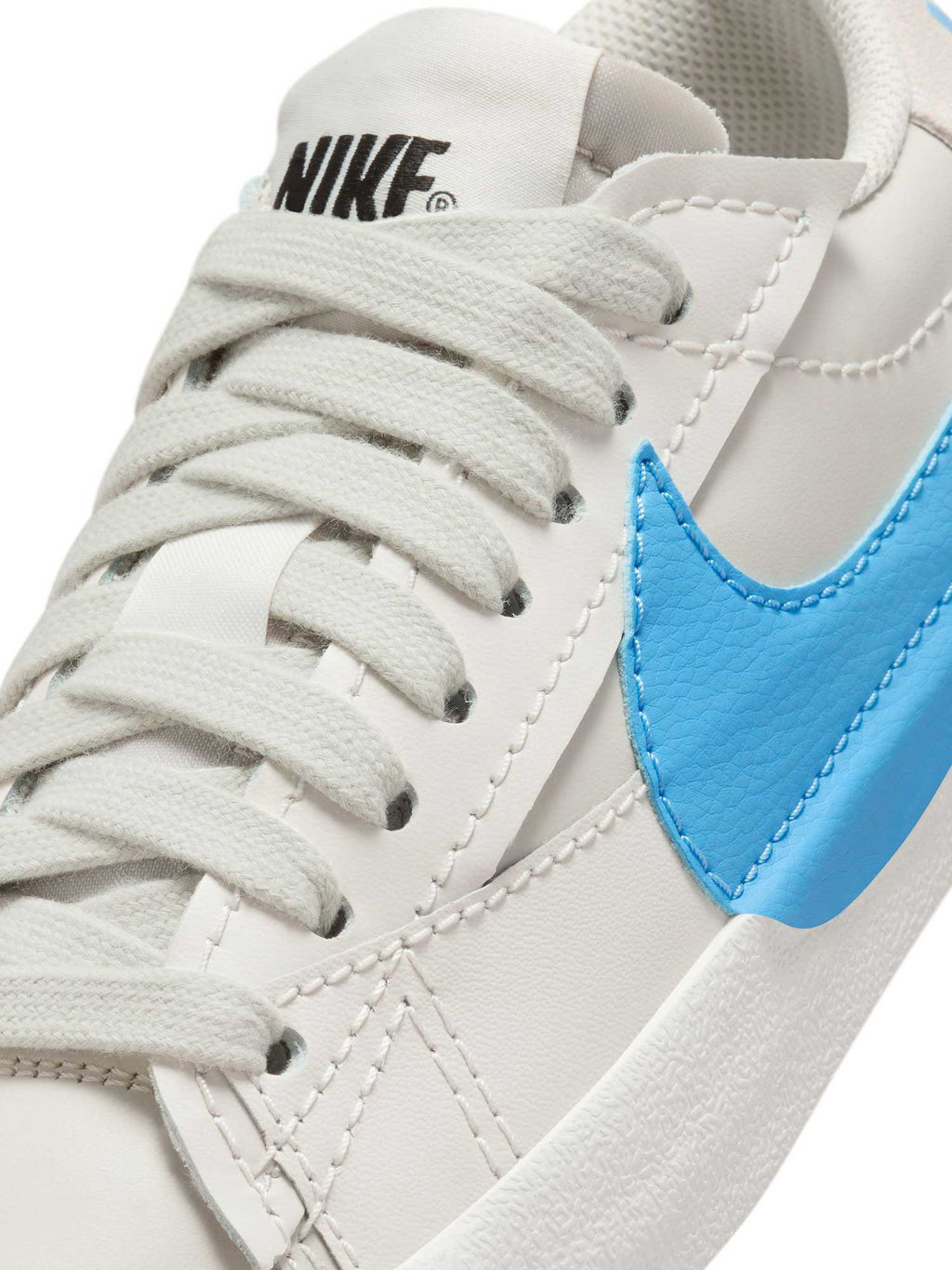 NIKE Обувки W BLAZER LOW '77 JUMBO