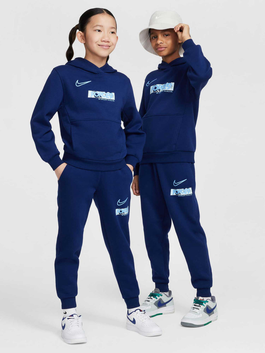 NIKE Спортно долнище Erling Haaland K NK CLUB FLC JGGR