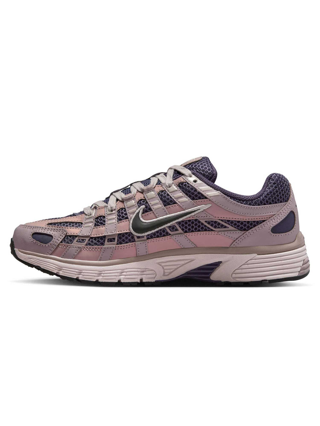 NIKE Обувки W P-6000 SE