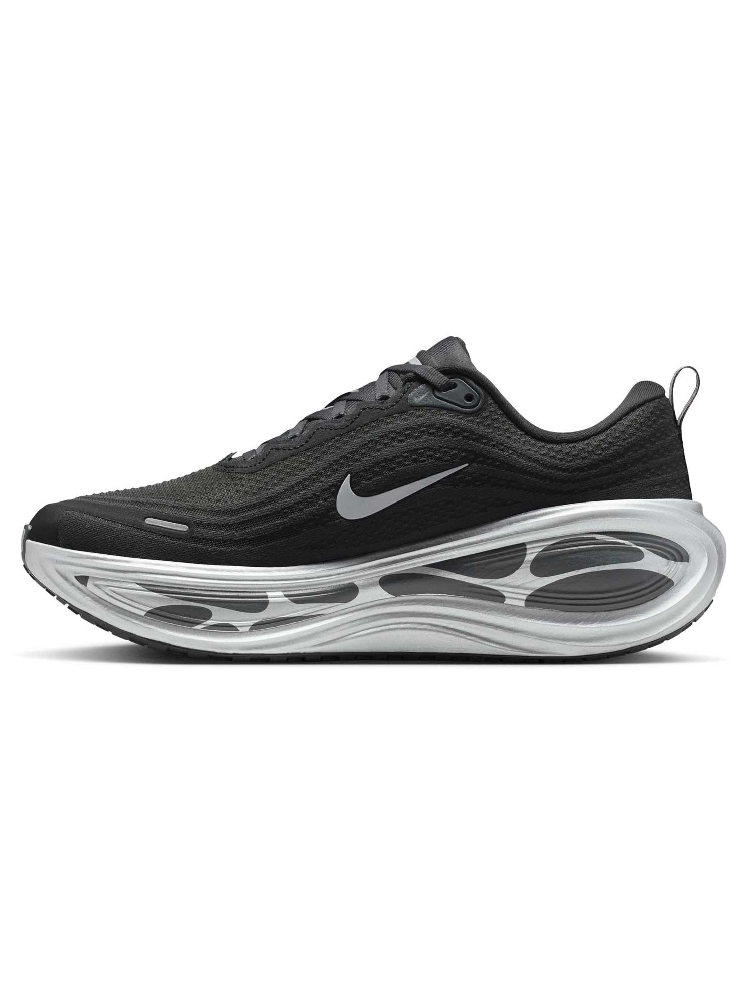 NIKE Обувки VOMERO PLUS